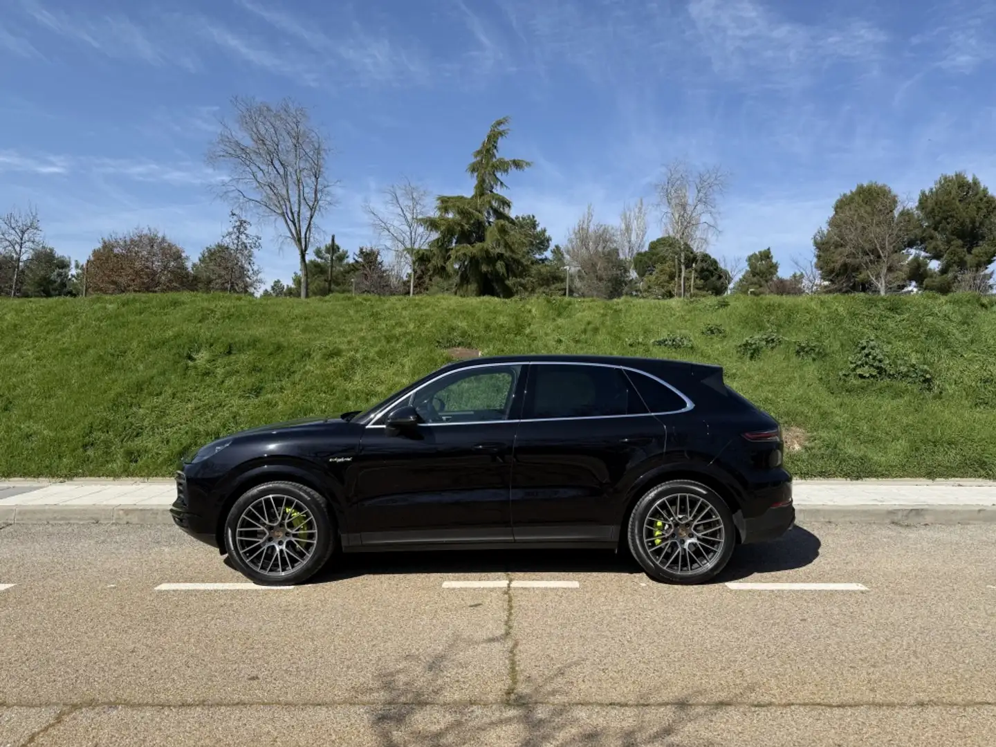 Porsche Cayenne E-Hybrid Aut. Negro - 2
