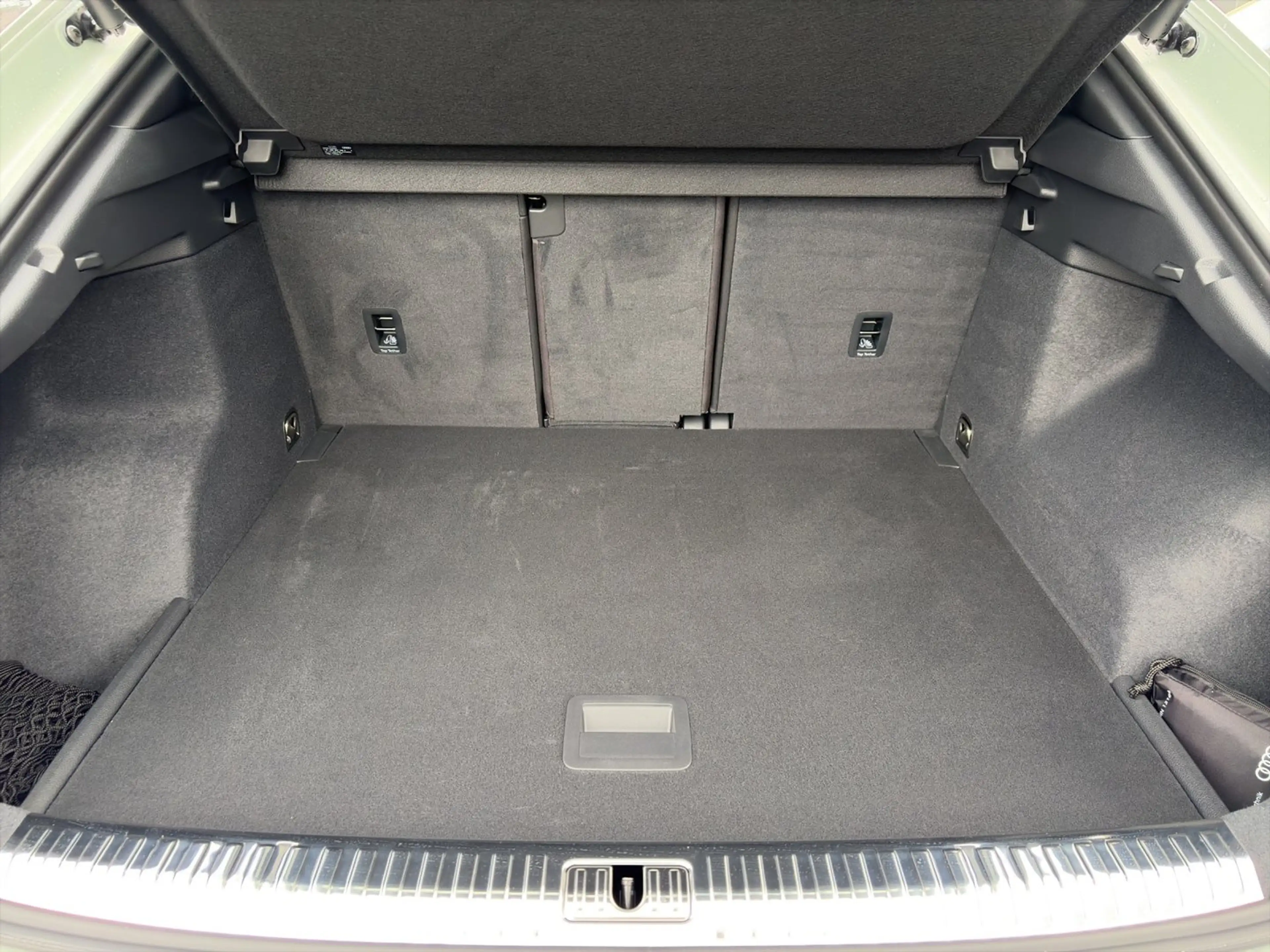 Audi RS Q3 Audi RS Q3 Sportback 10 years edition — photo 12