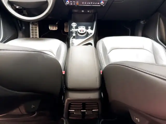Kia e-Niro view 14