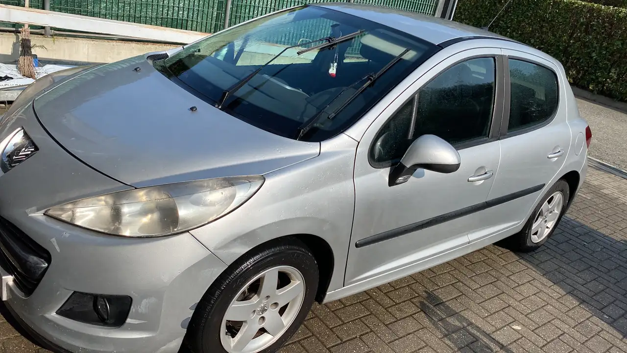 Peugeot 207