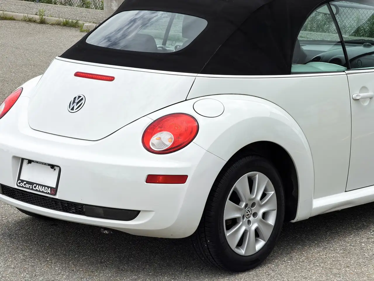 Volkswagen Beetle photo Volkswagen Beetle