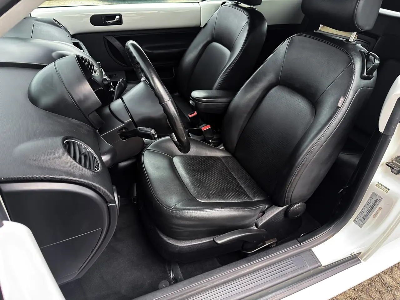 Volkswagen Beetle photo Volkswagen Beetle