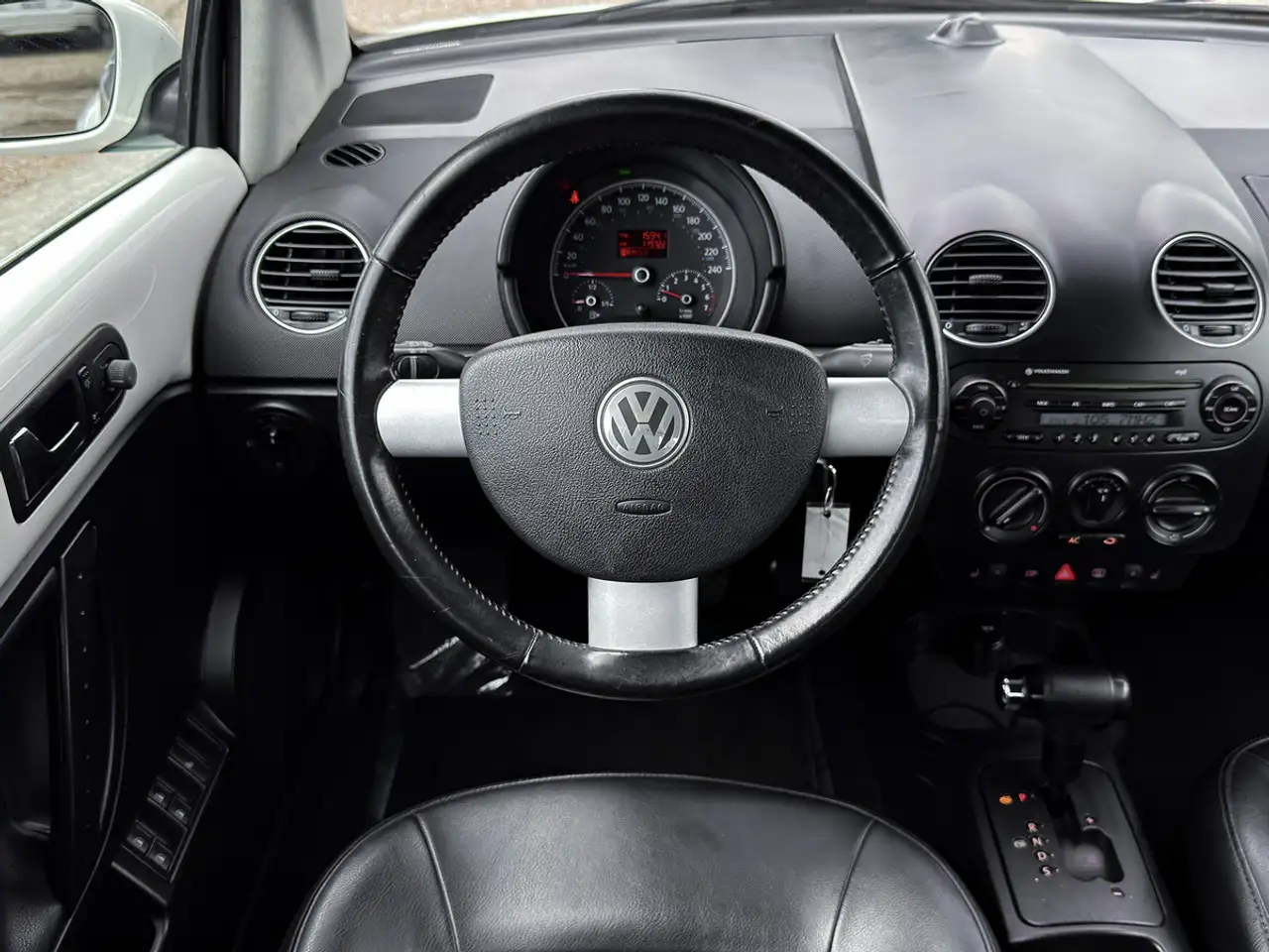 Volkswagen Beetle photo Volkswagen Beetle