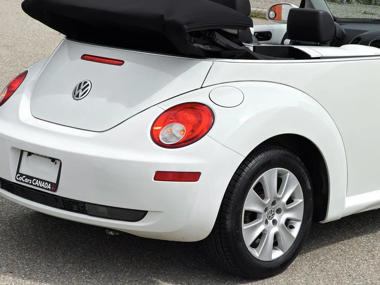 Volkswagen Beetle photo Volkswagen Beetle