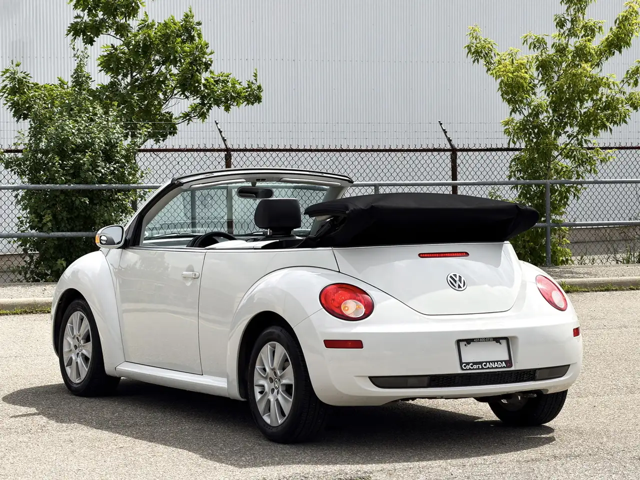 Volkswagen Beetle photo Volkswagen Beetle