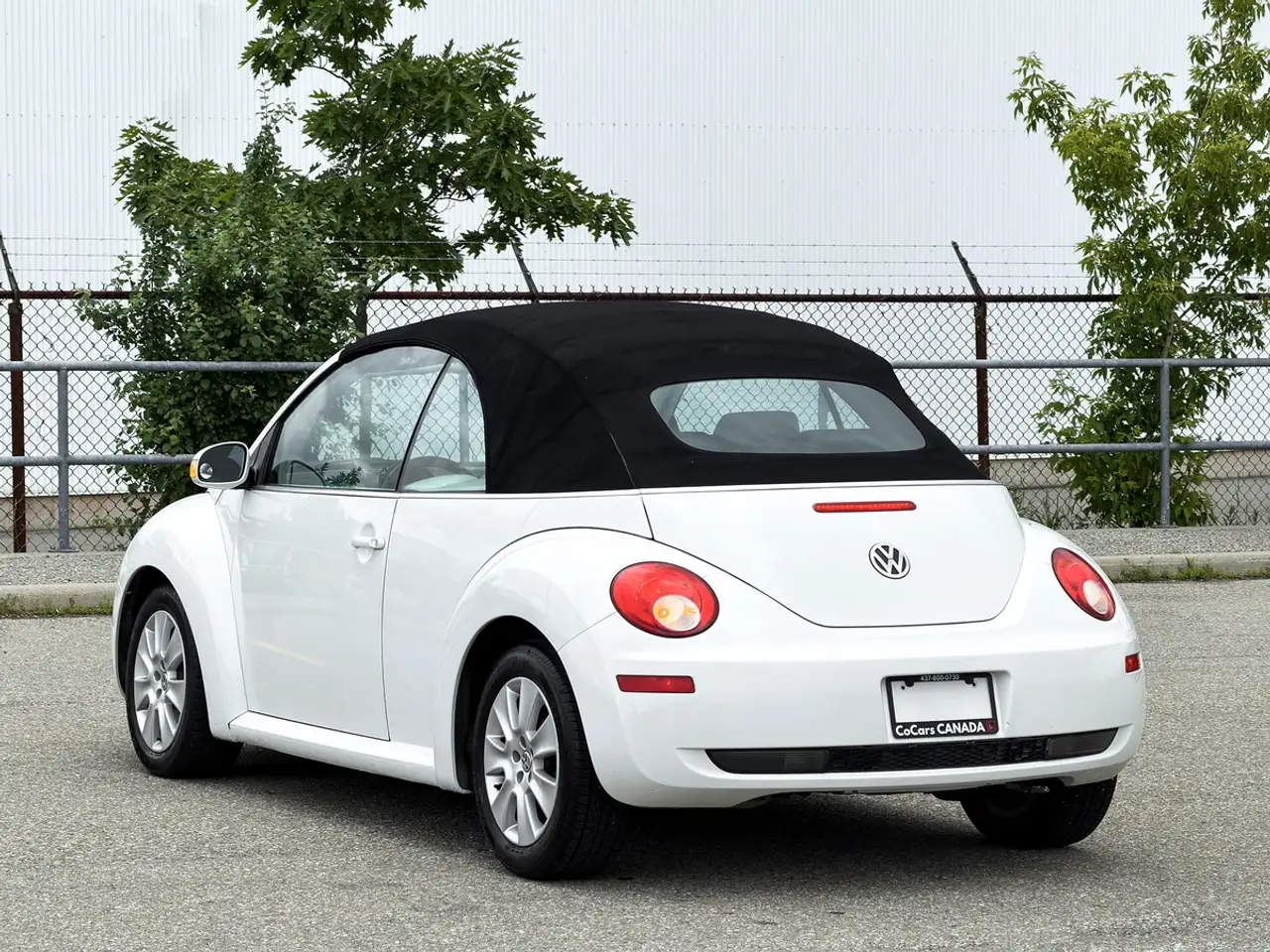 Volkswagen Beetle photo Volkswagen Beetle