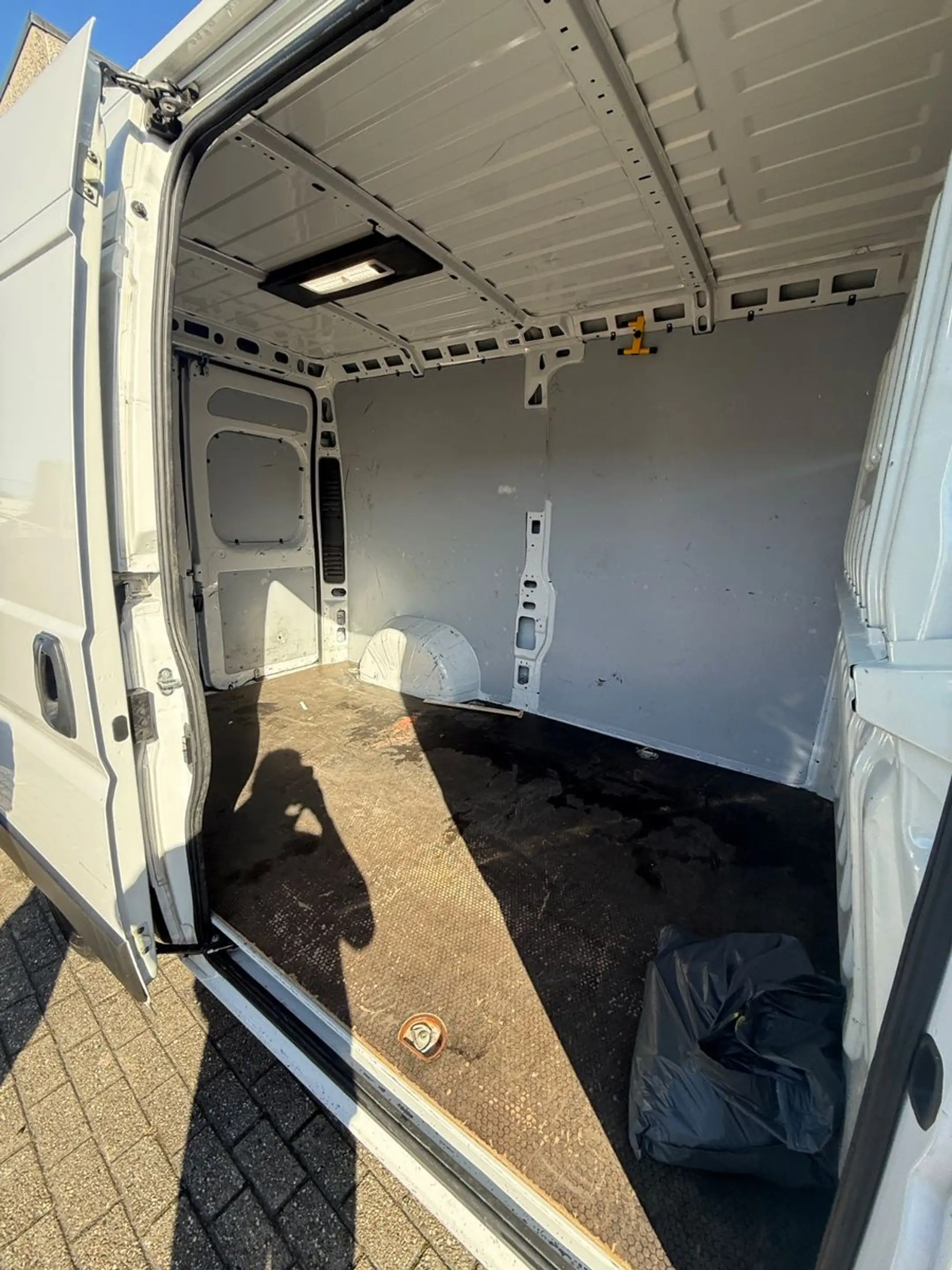 Fiat Ducato H2 Kastenwagen 33 L2H2 140 Multijet Flach — photo 9