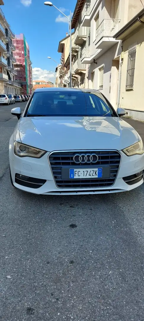 Audi A3 Sportback 1.6 tdi Ambition Edition  s tronic - 2