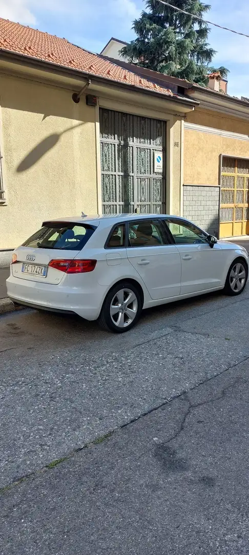 Audi A3 Sportback 1.6 tdi Ambition Edition  s tronic - 1