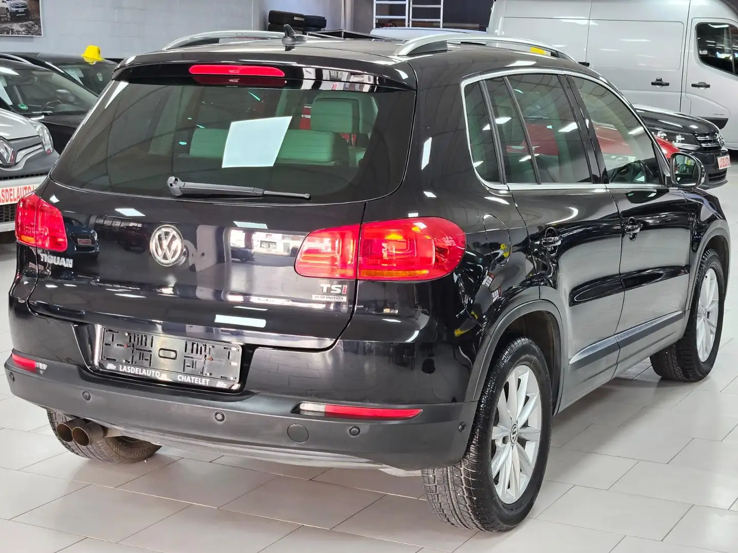 Volkswagen Tiguan 1.4TSI Park Assist Cuir Chauffants Pano Ouvrant Noir - 2