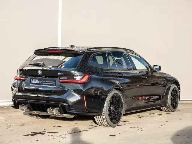 BMW M3 view 2