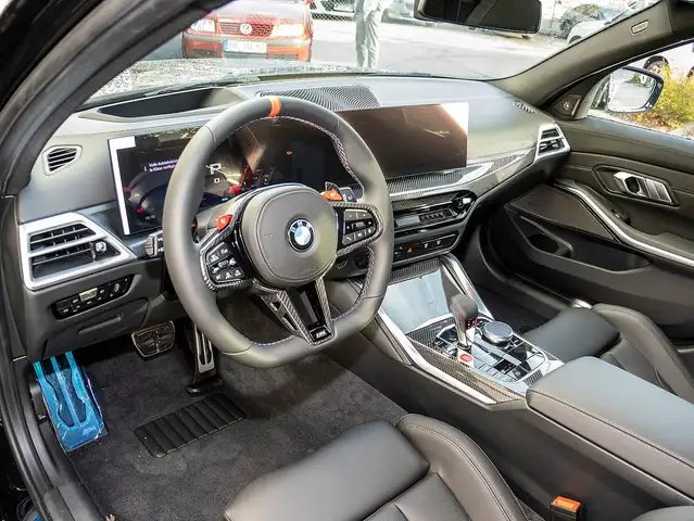 BMW M3 view 3