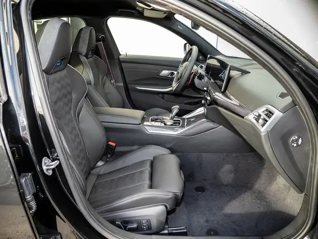 BMW M3 view 4