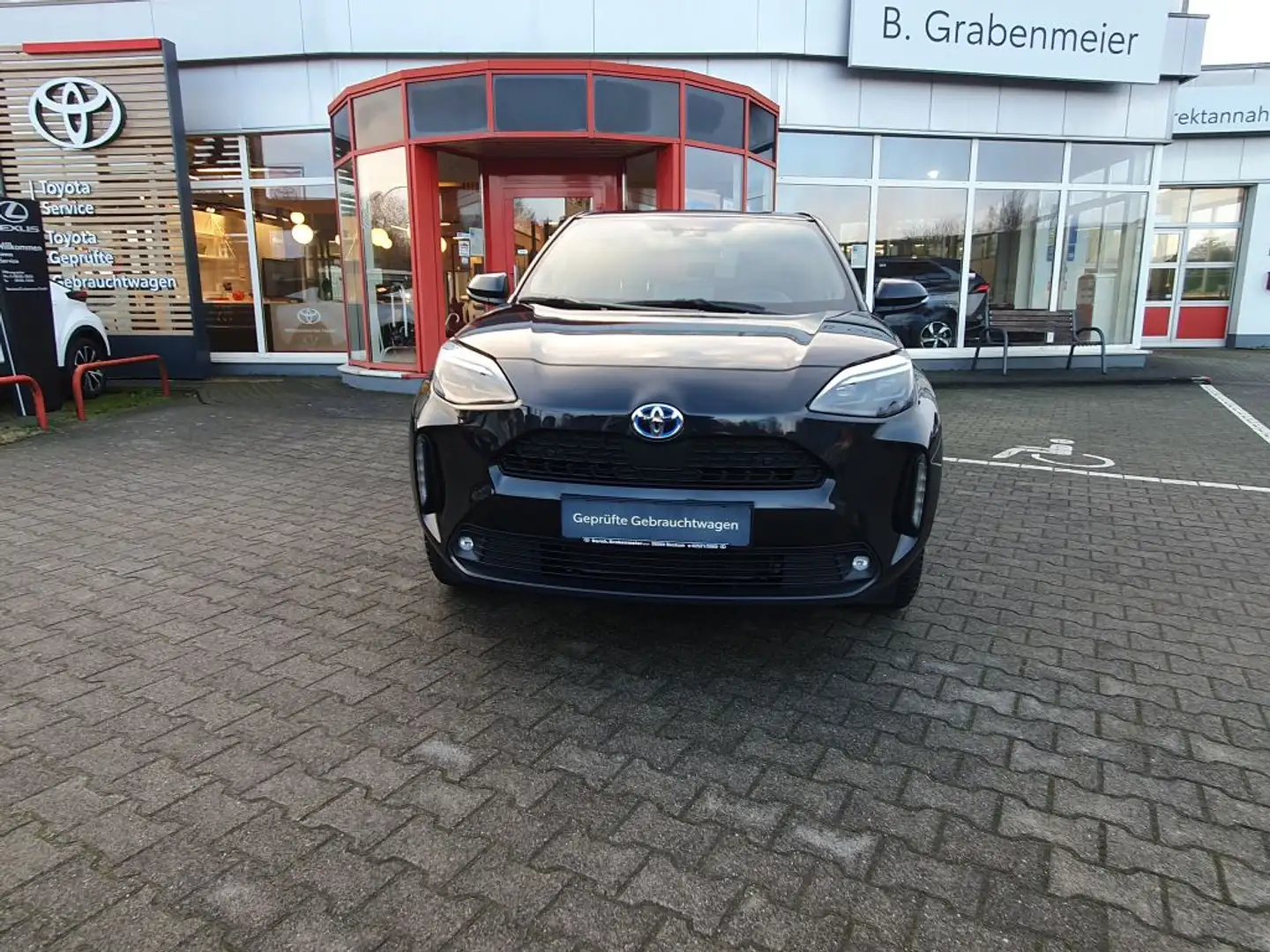 Toyota Yaris Cross Hybrid 1.5 VVT-i Team Deutschland+Technik+Connect+ Schwarz - 2
