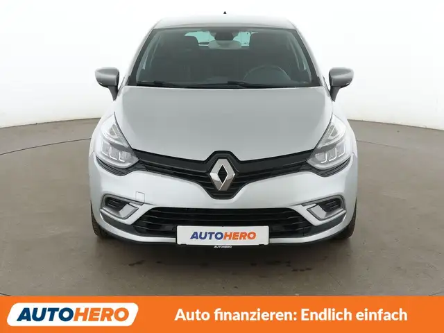 Renault Clio view 9