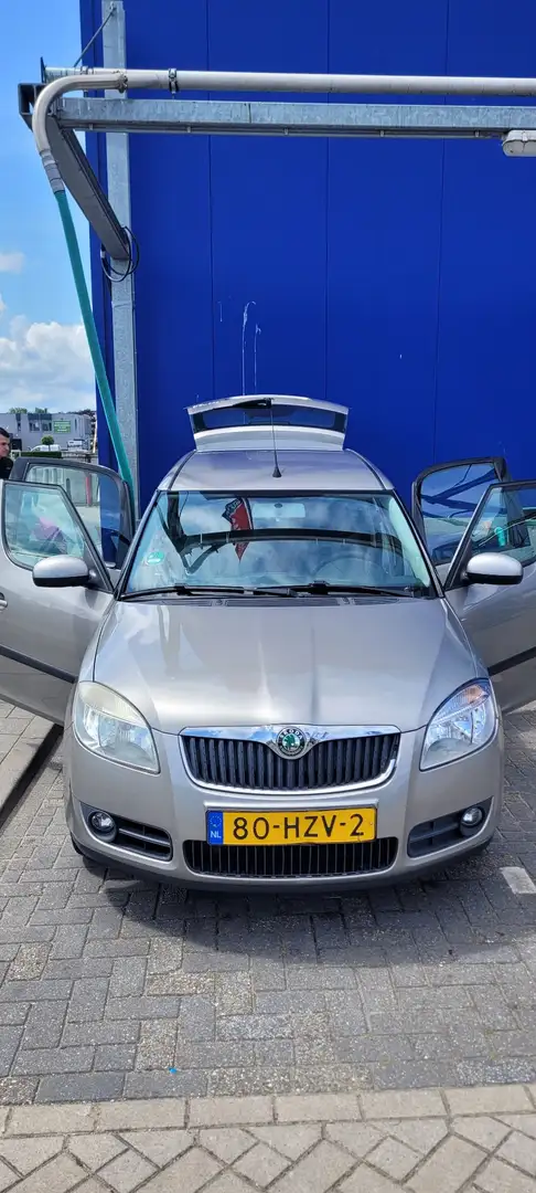 Skoda Roomster 1.4 16V Scout - 2