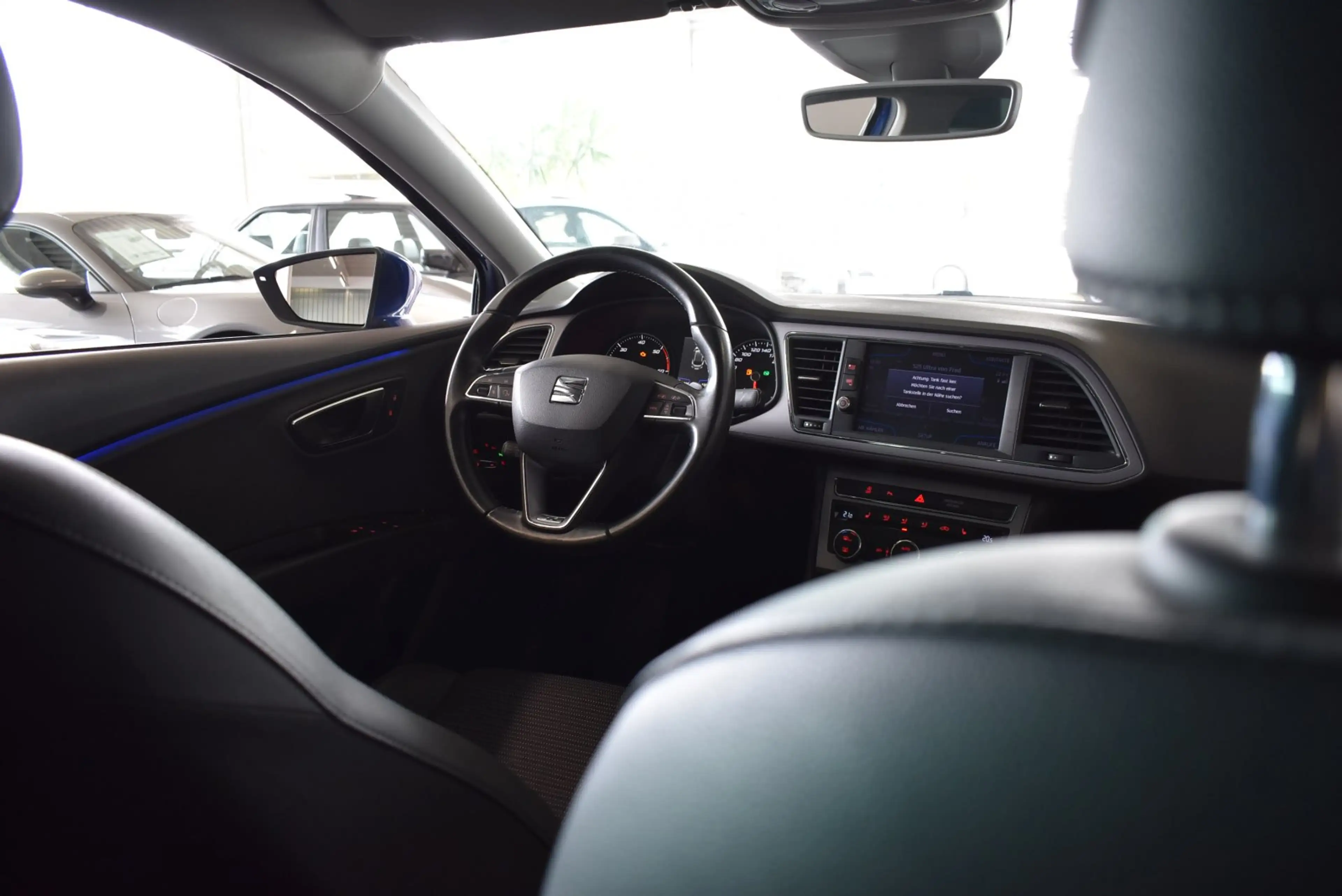 SEAT Leon ST 2.0 TDI DSG Xcellence NAVI APP LED Winterpkt AC — photo 14