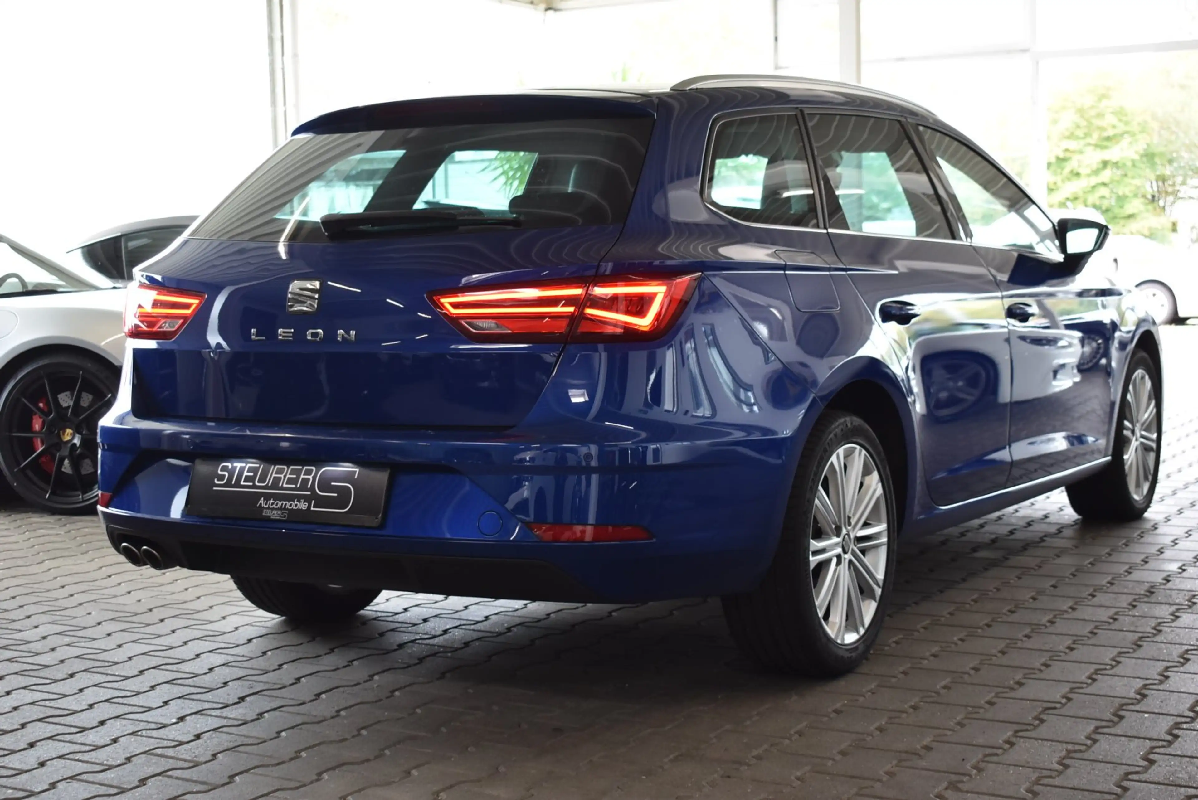 SEAT Leon ST 2.0 TDI DSG Xcellence NAVI APP LED Winterpkt AC — photo 6