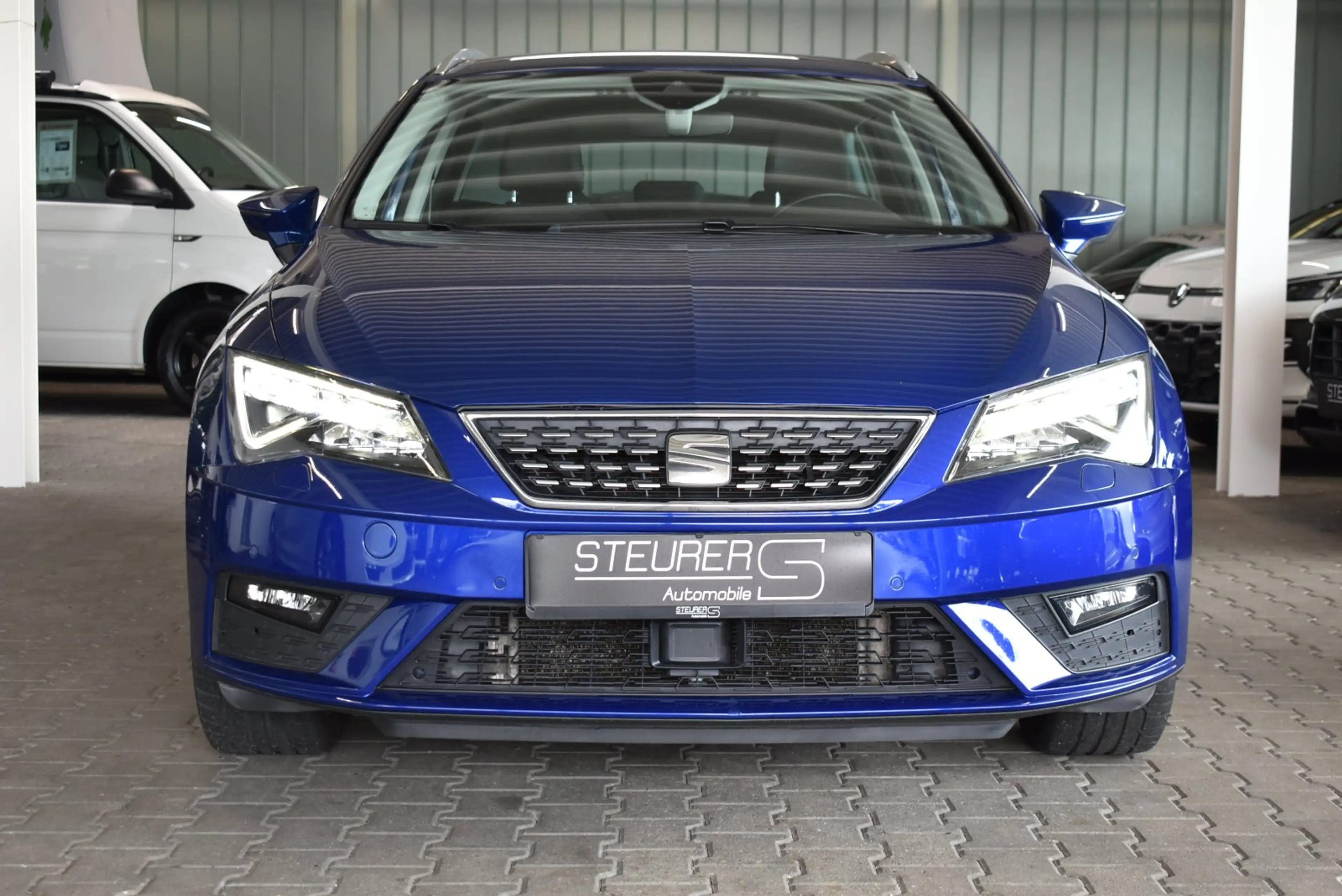SEAT Leon ST 2.0 TDI DSG Xcellence NAVI APP LED Winterpkt AC — photo 9