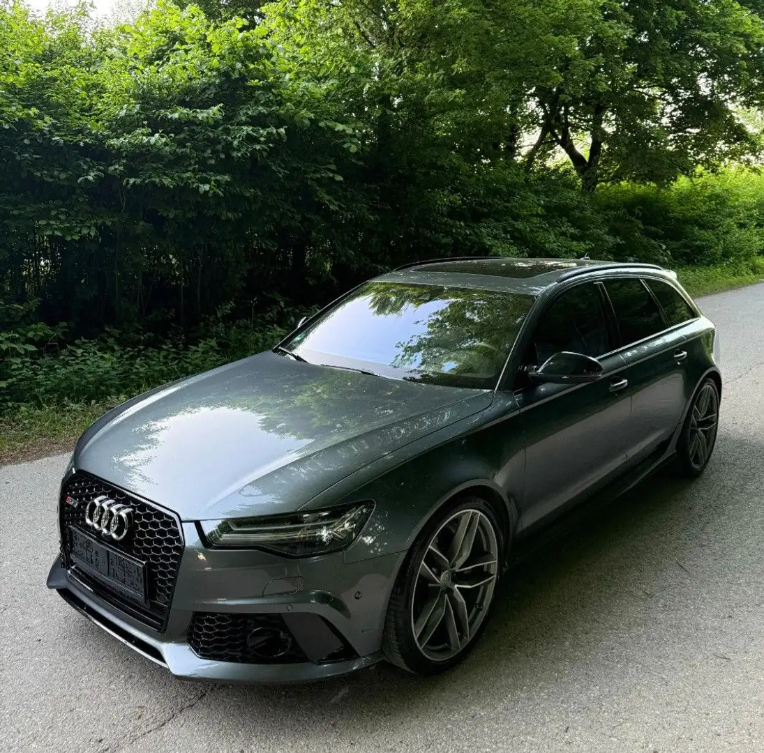 Audi RS6 Avant 4.0 TFSI Performance KERAMIK/305 KM-H Grau - 2