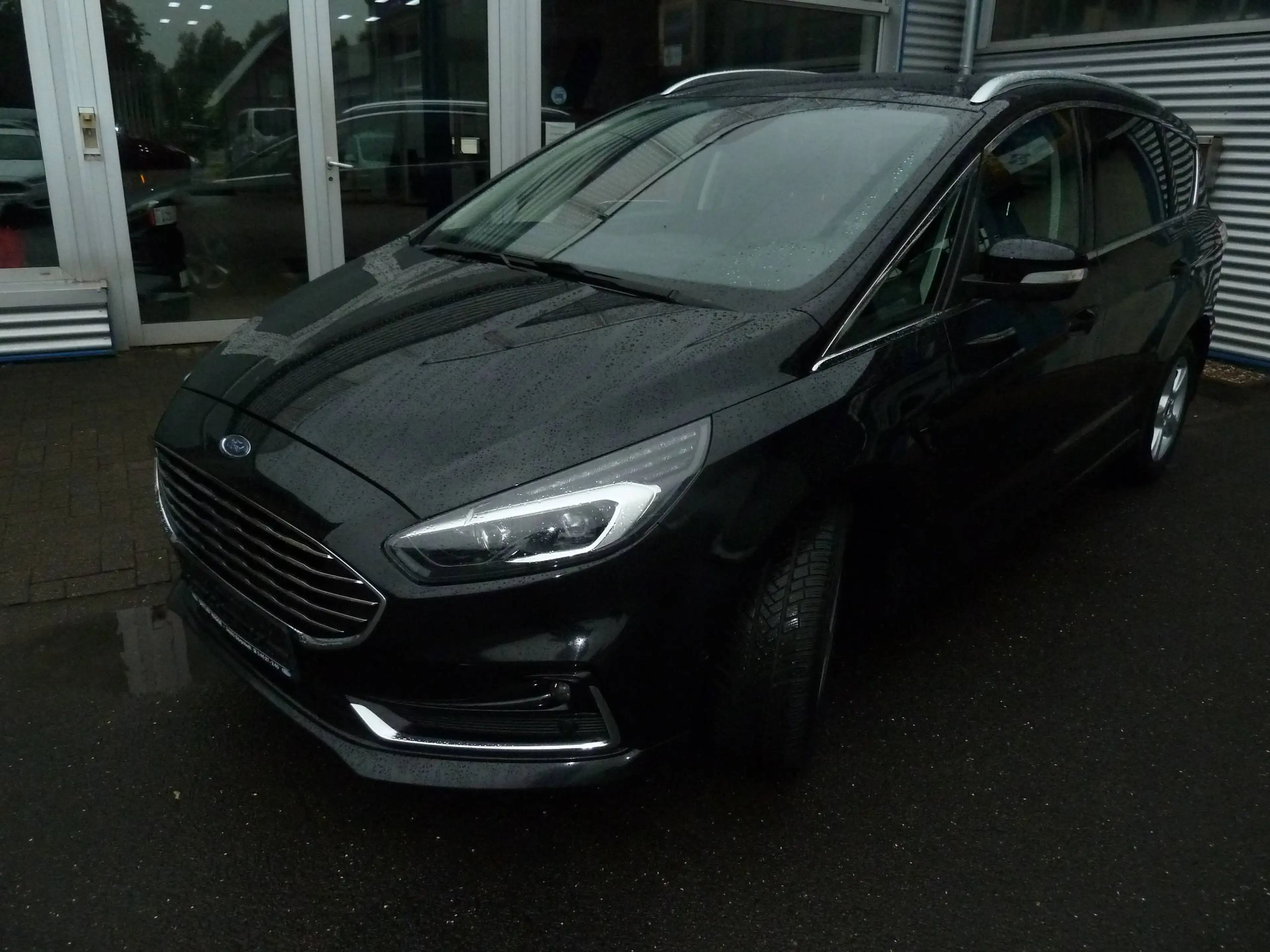 Ford S-Max Titanium — photo 2