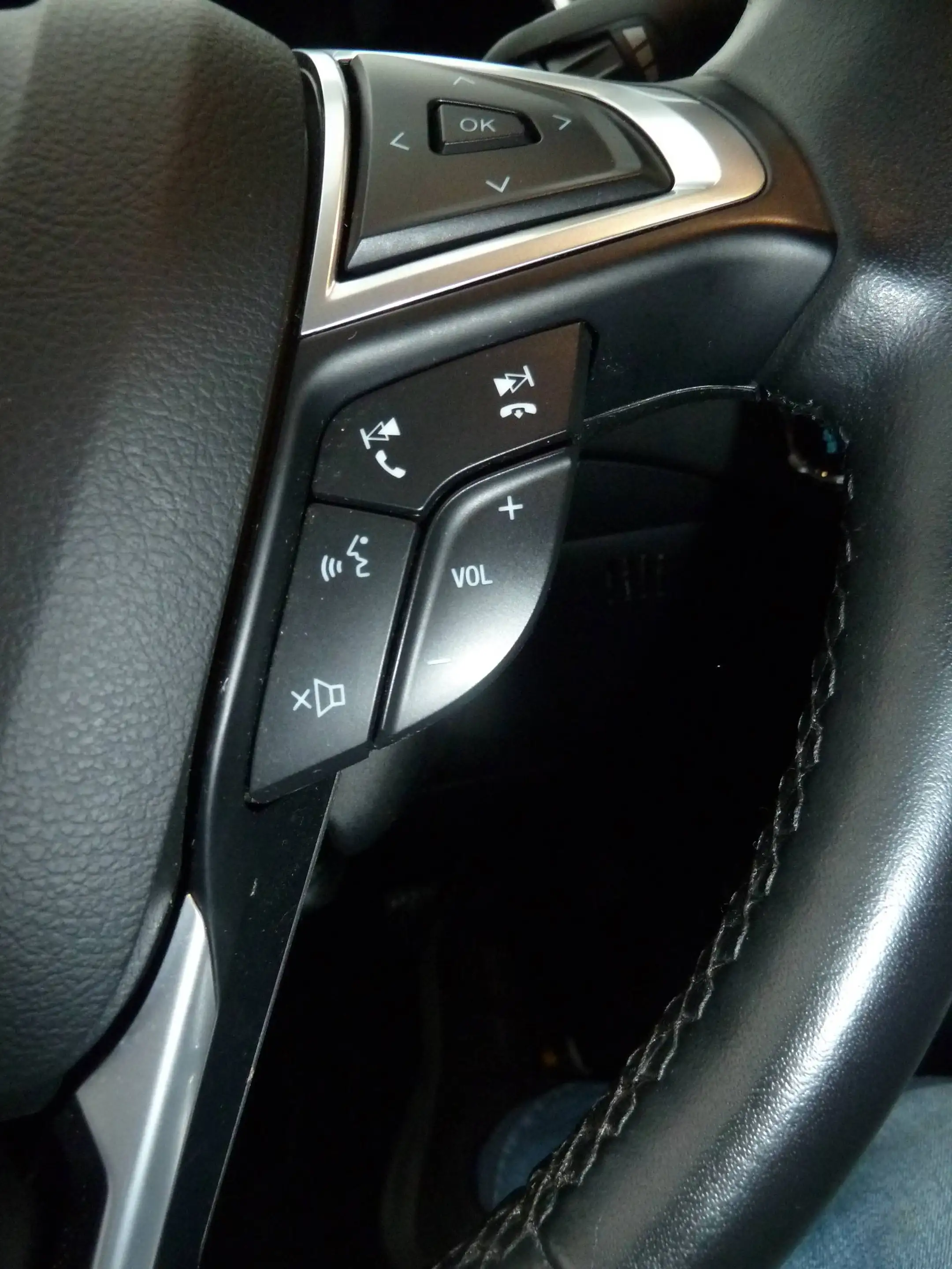 Ford S-Max Titanium — photo 14