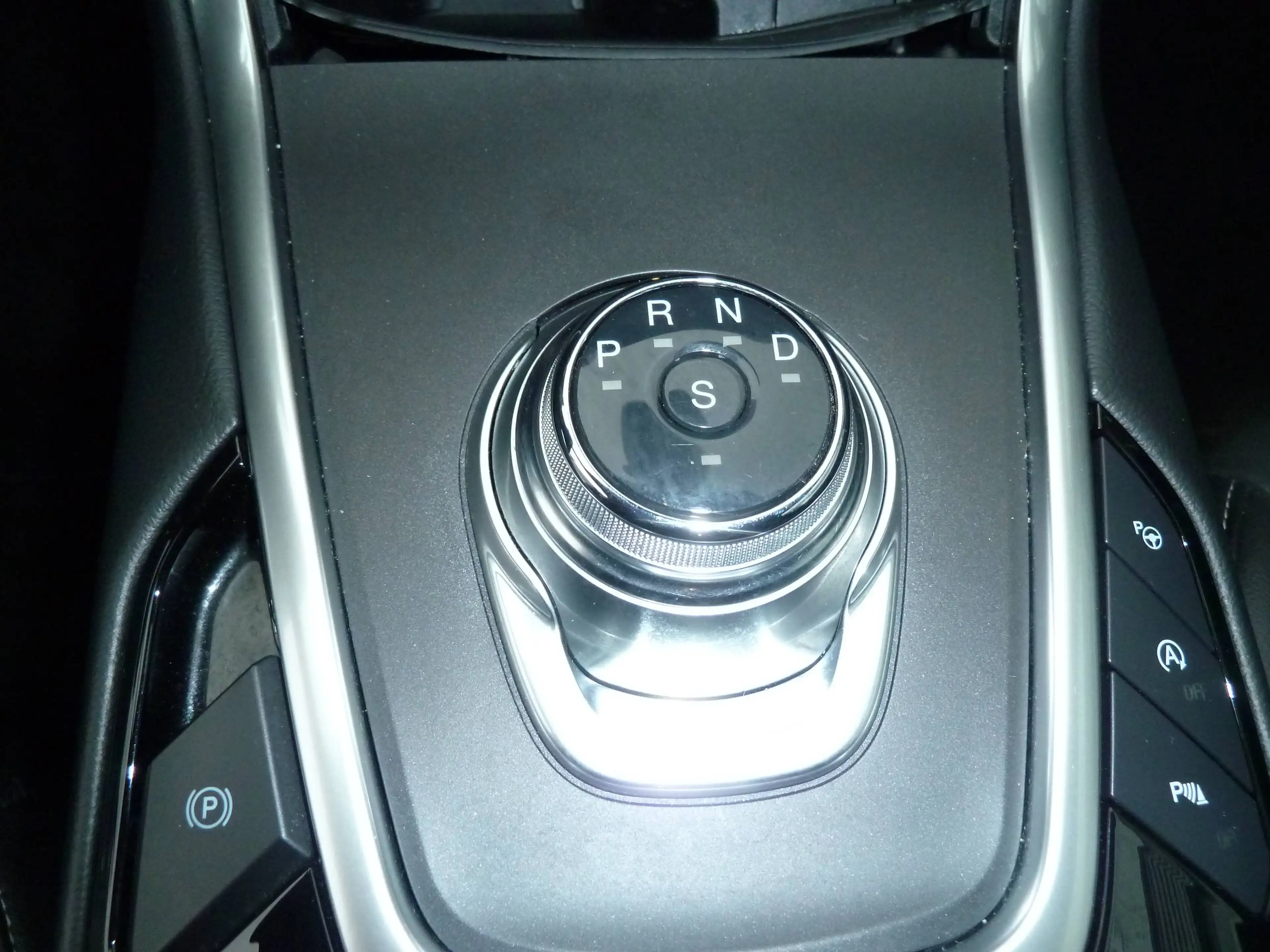 Ford S-Max Titanium — photo 10