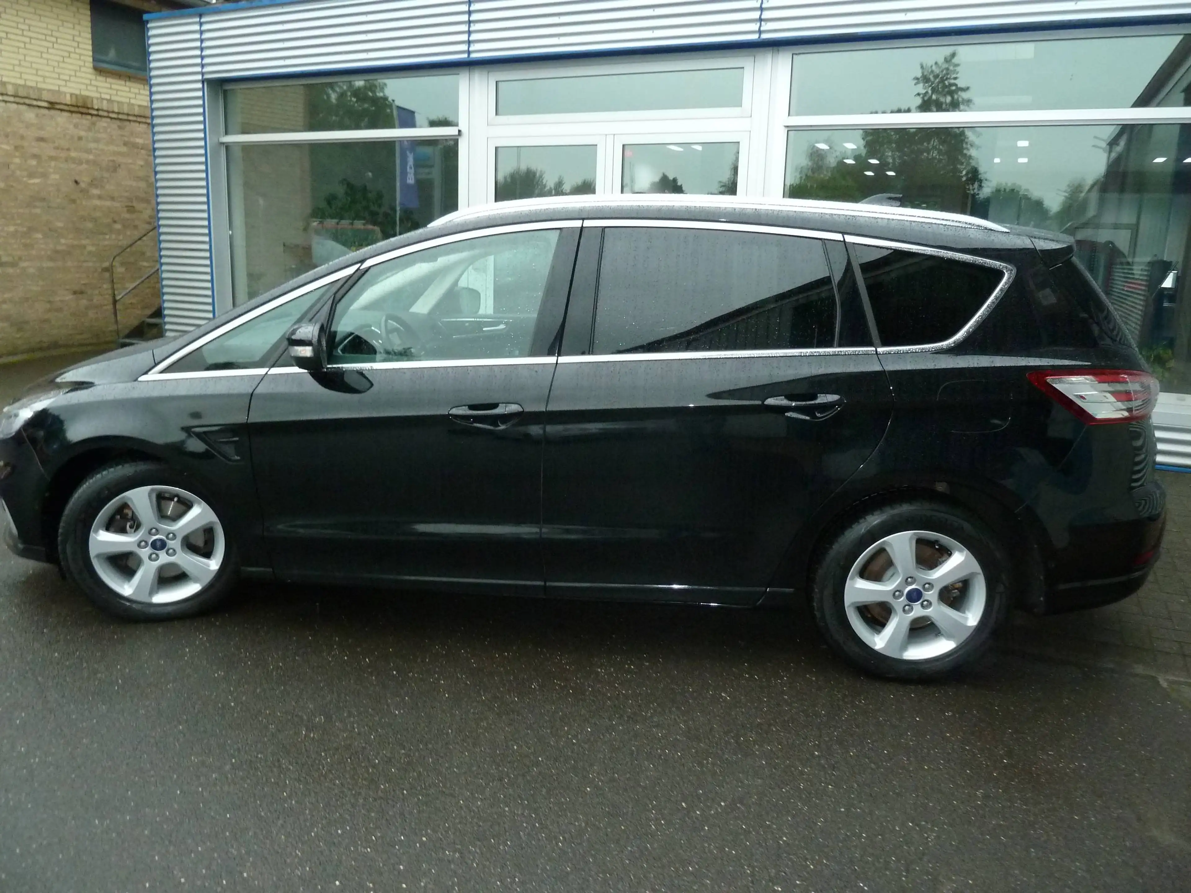Ford S-Max Titanium