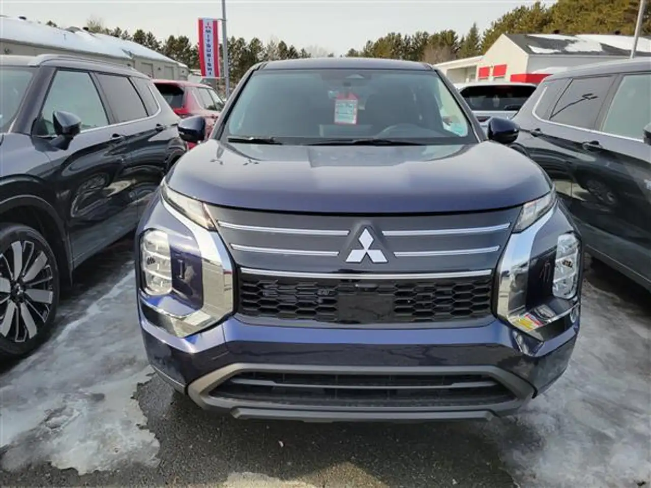 Mitsubishi Outlander снимка Mitsubishi Outlander