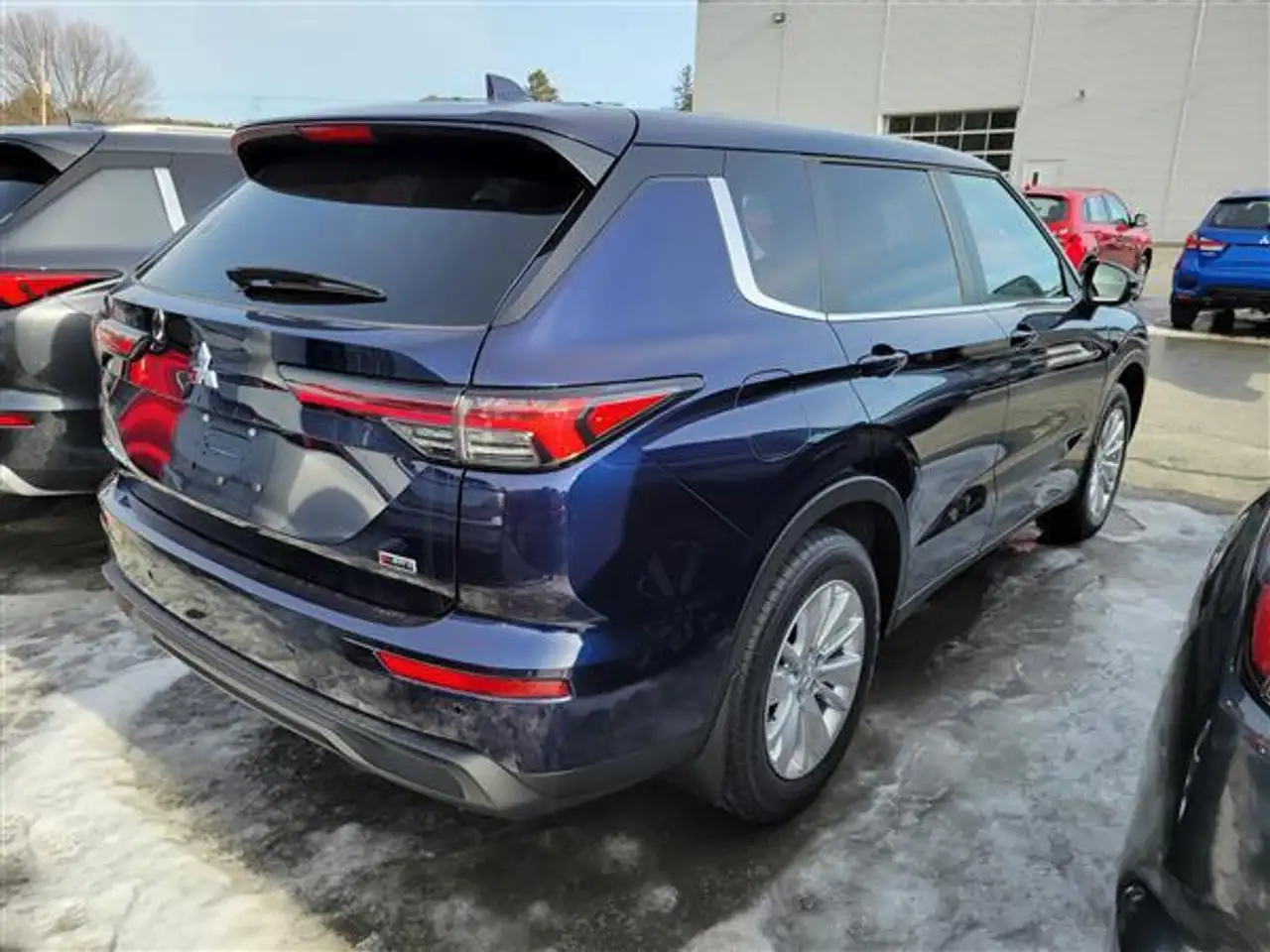 Mitsubishi Outlander снимка Mitsubishi Outlander