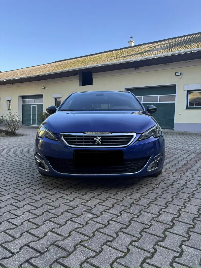 Peugeot 308 SW 1,6 BlueHDi 120 GT Line S&S Blau - 2