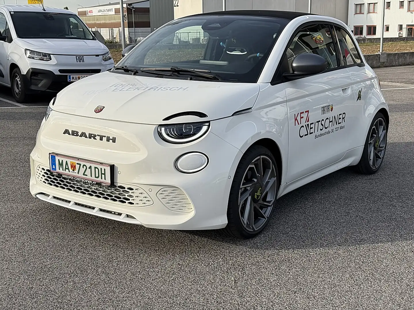 Abarth 500e Cabrio Turismo Weiß - 1