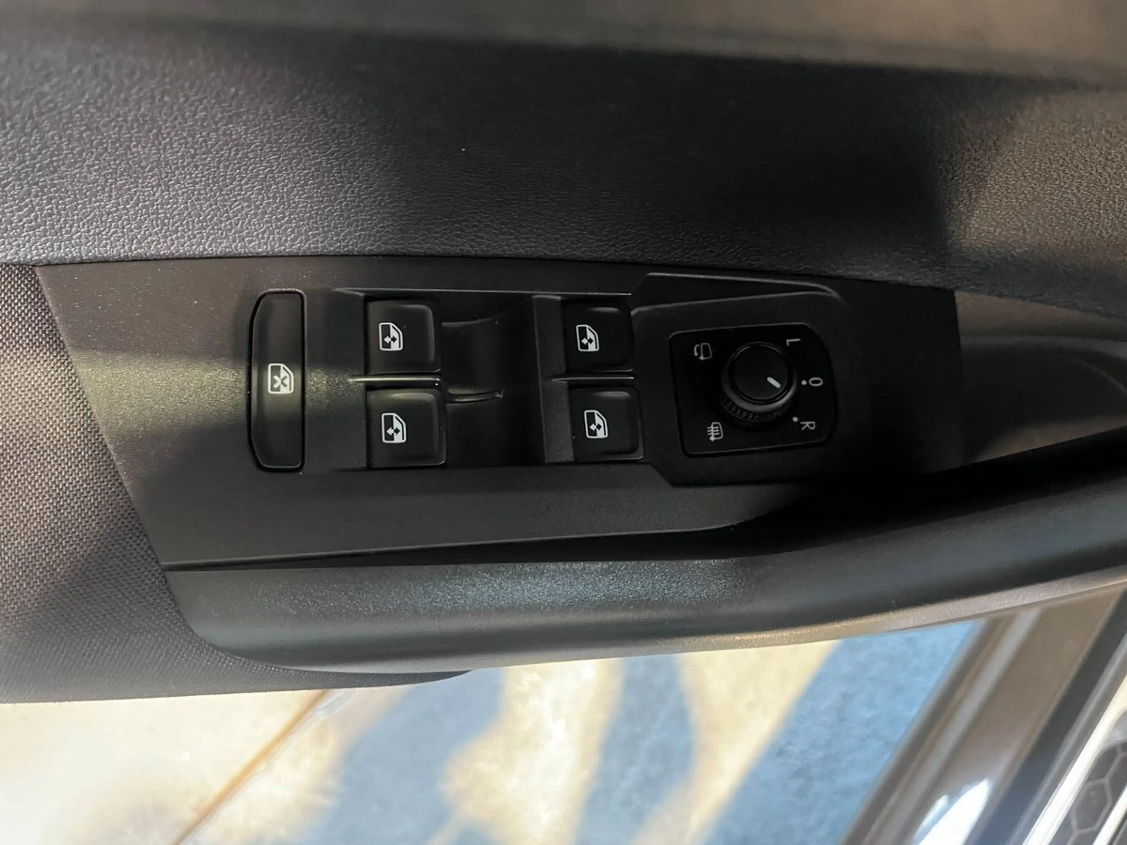 Volkswagen Polo VI Join 1.0 — photo 8