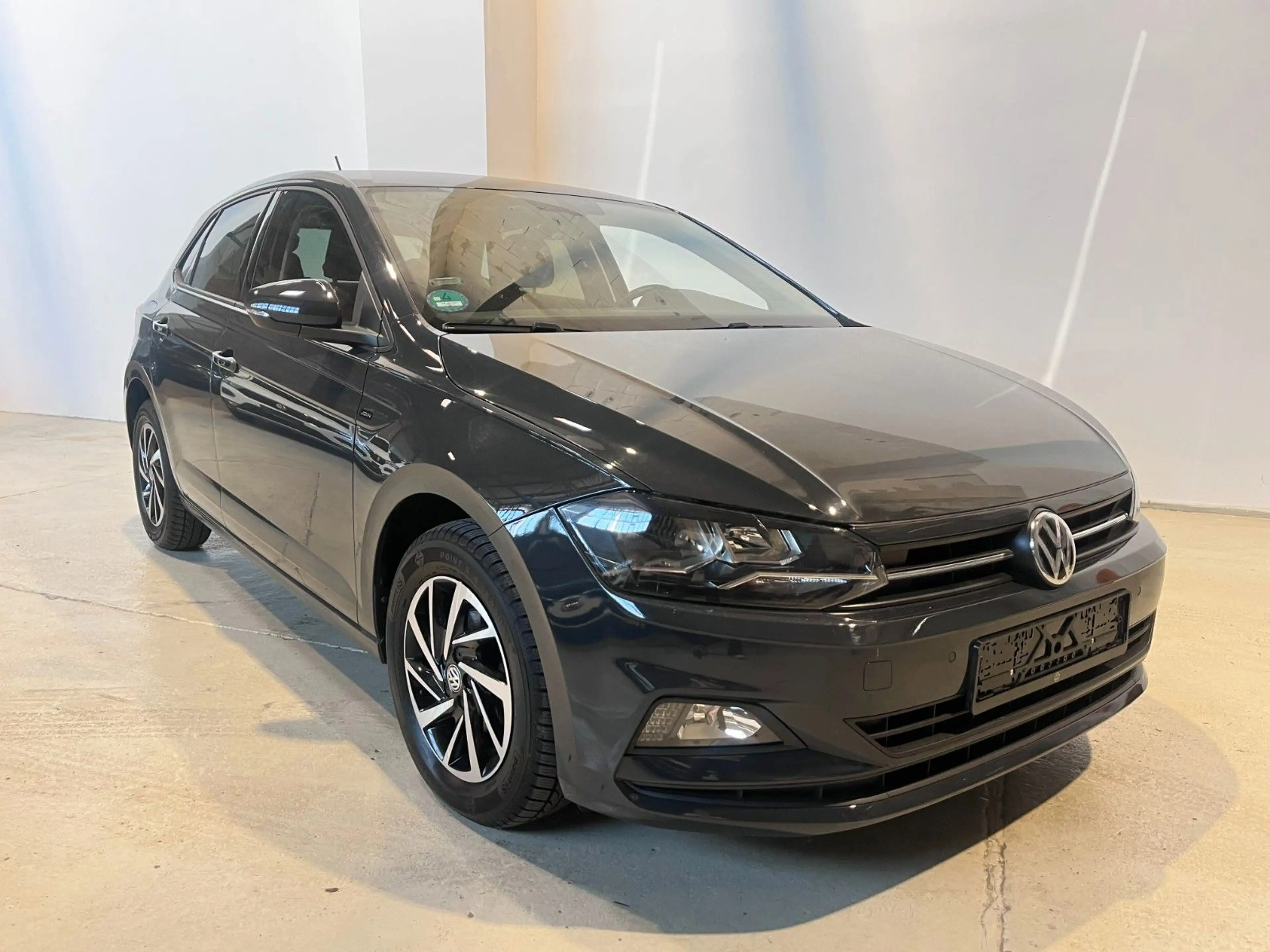 Volkswagen Polo VI Join 1.0 — photo 2