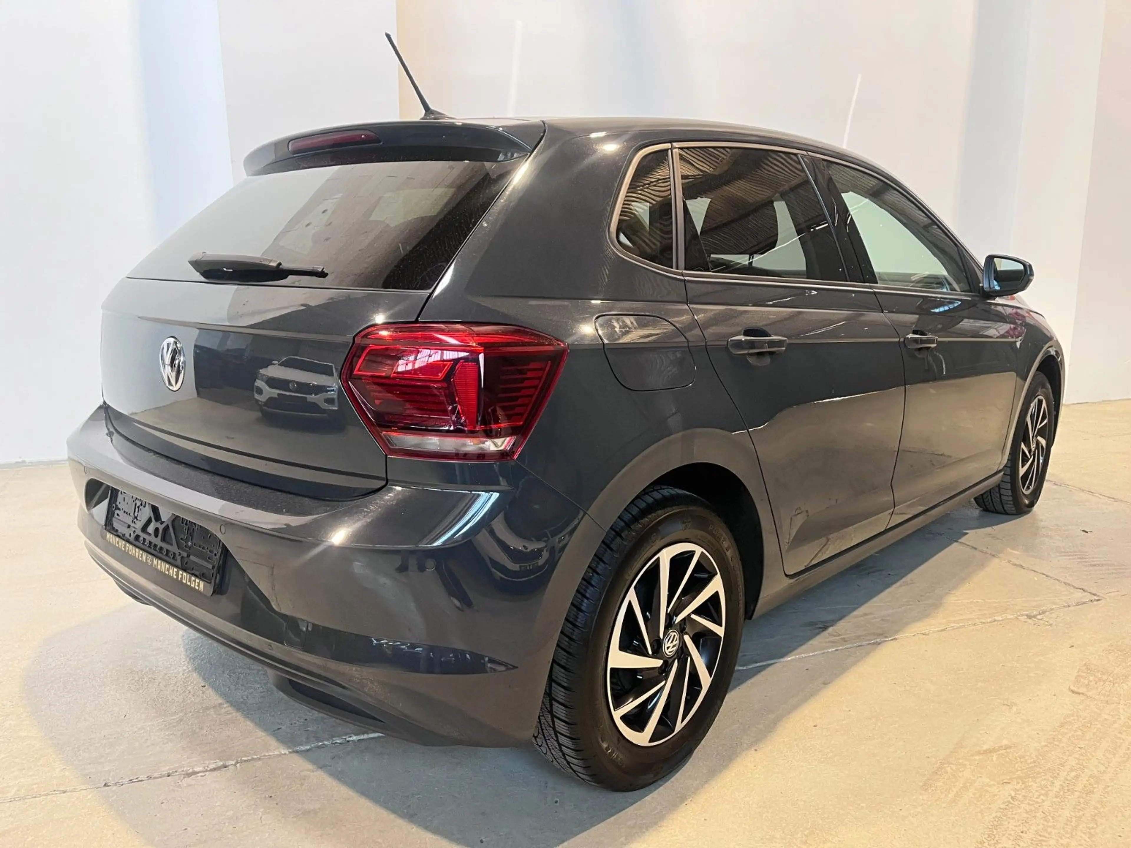 Volkswagen Polo VI Join 1.0 — photo 4