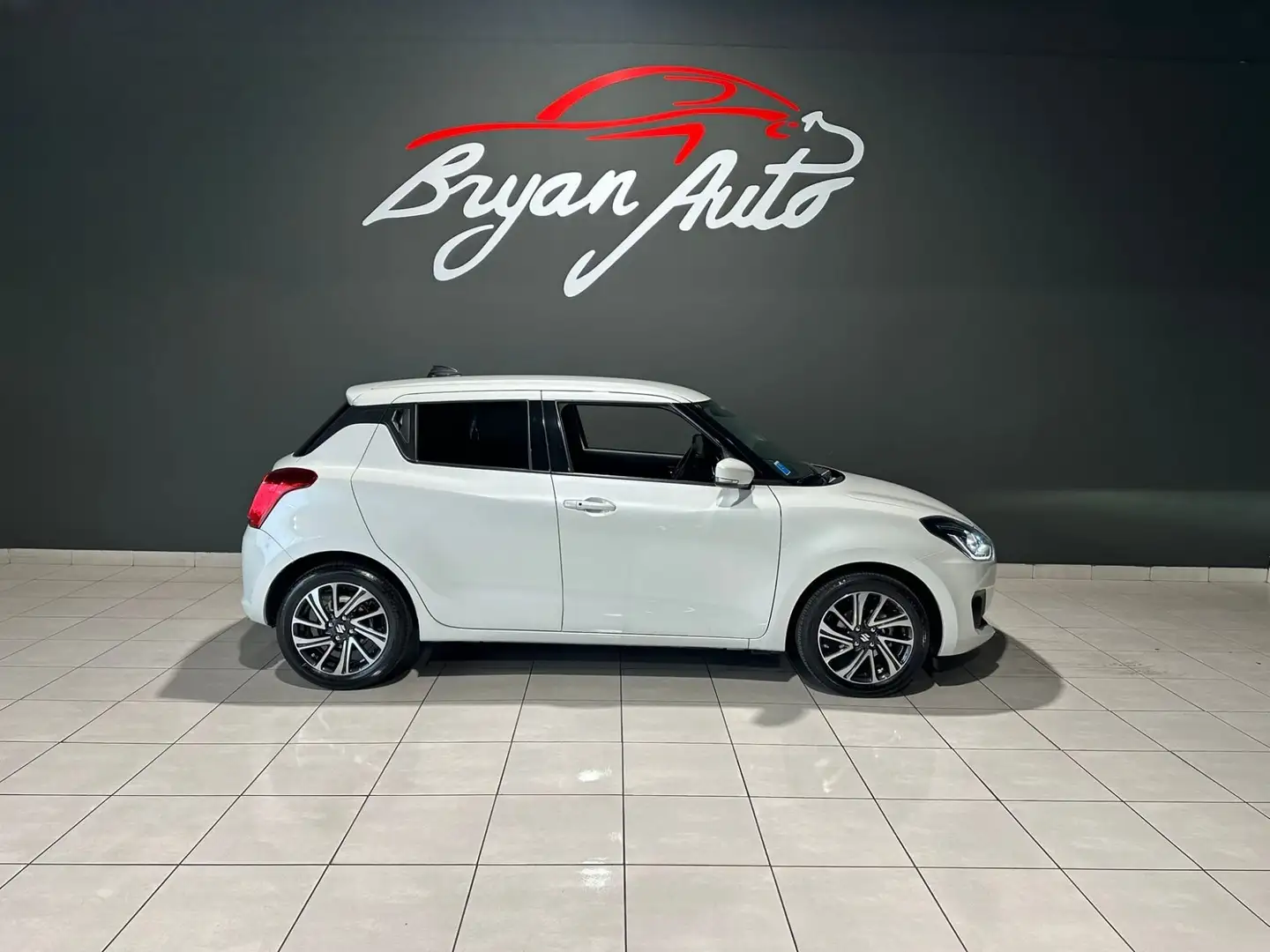 Suzuki Swift 1.2h Top 2wd Bianco - 1