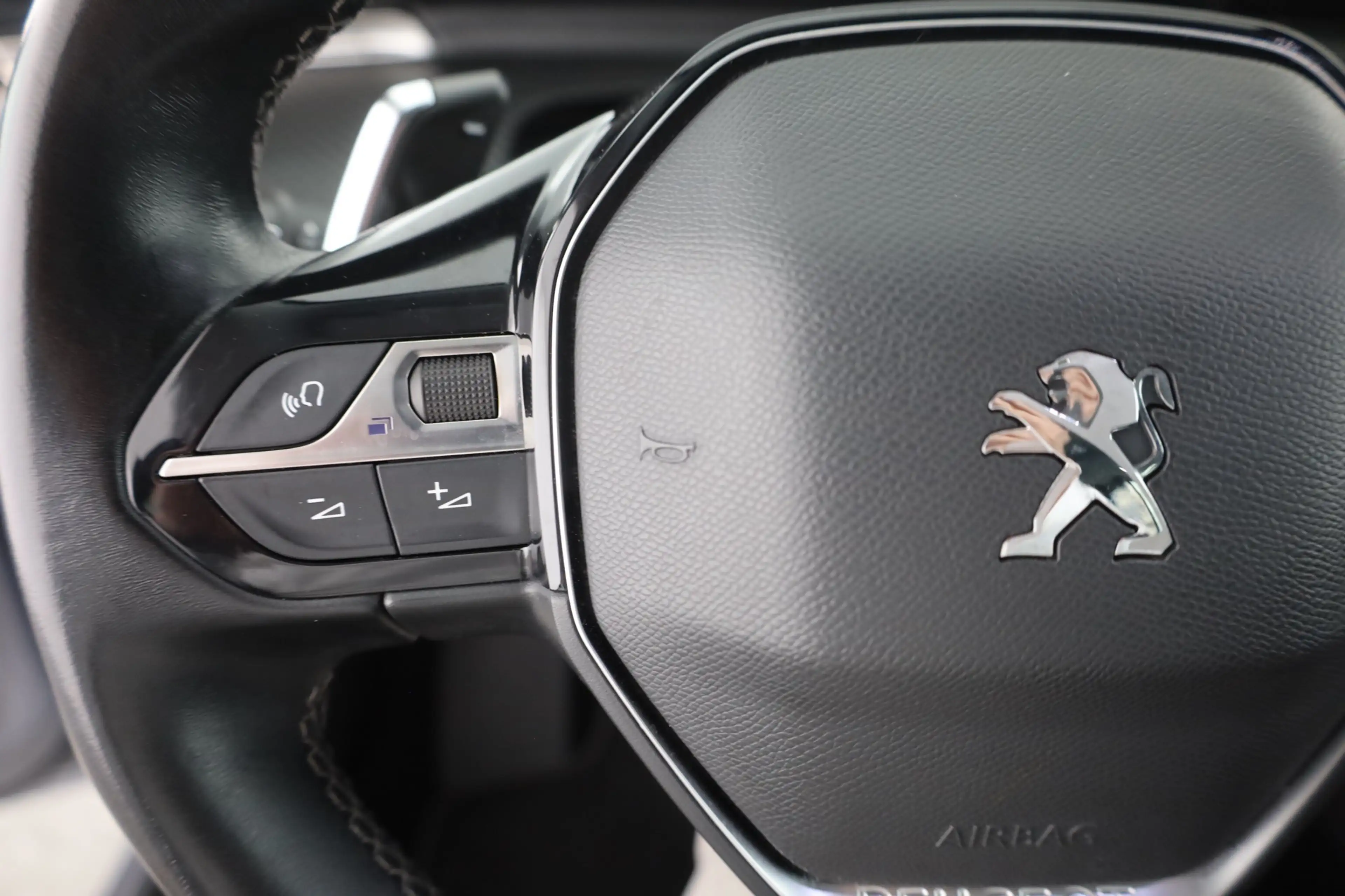 Peugeot 508 SW 1.5 Blue-HDi Allure LED Navi ACC Kamera — photo 15
