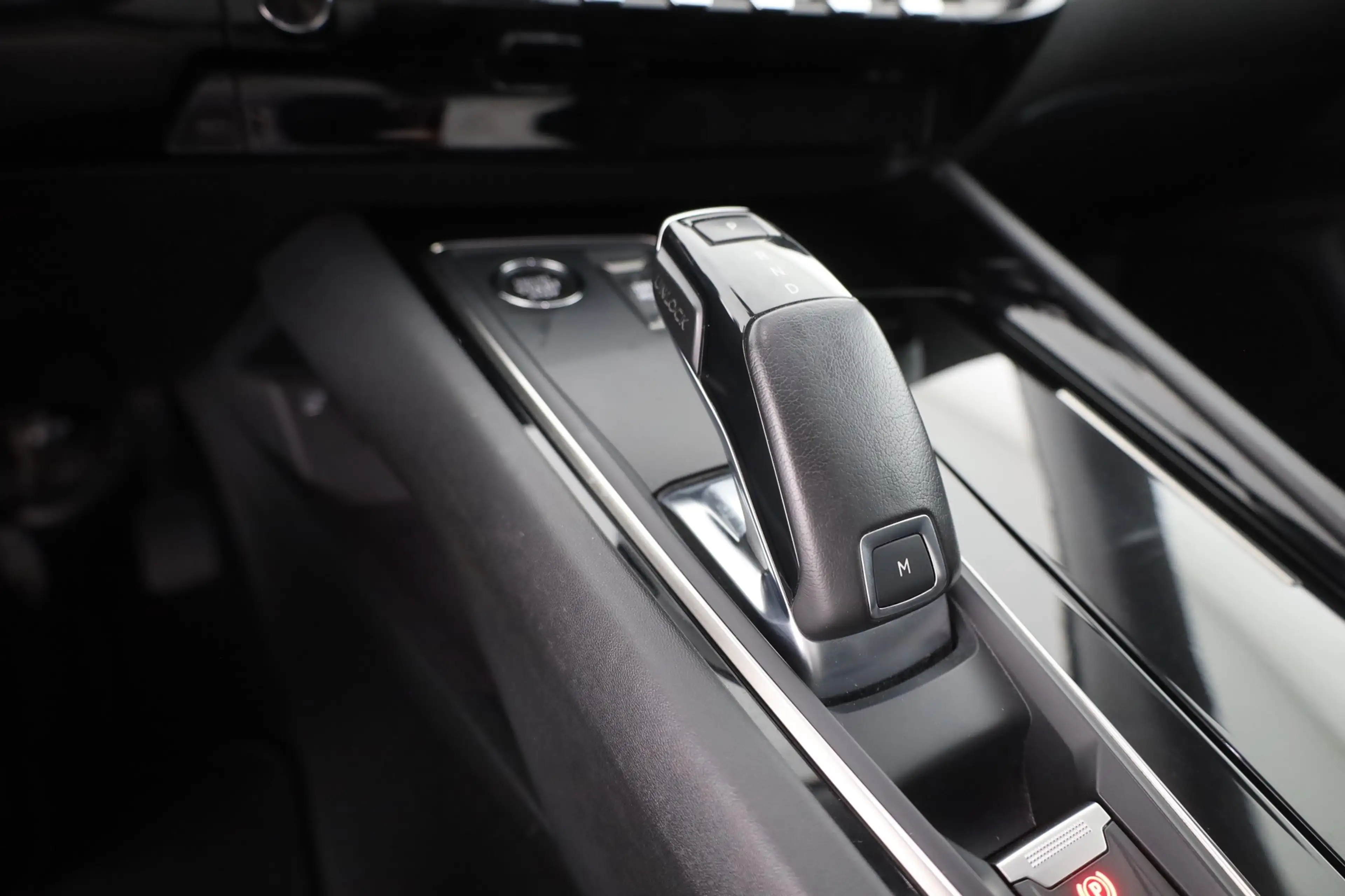 Peugeot 508 SW 1.5 Blue-HDi Allure LED Navi ACC Kamera — photo 13