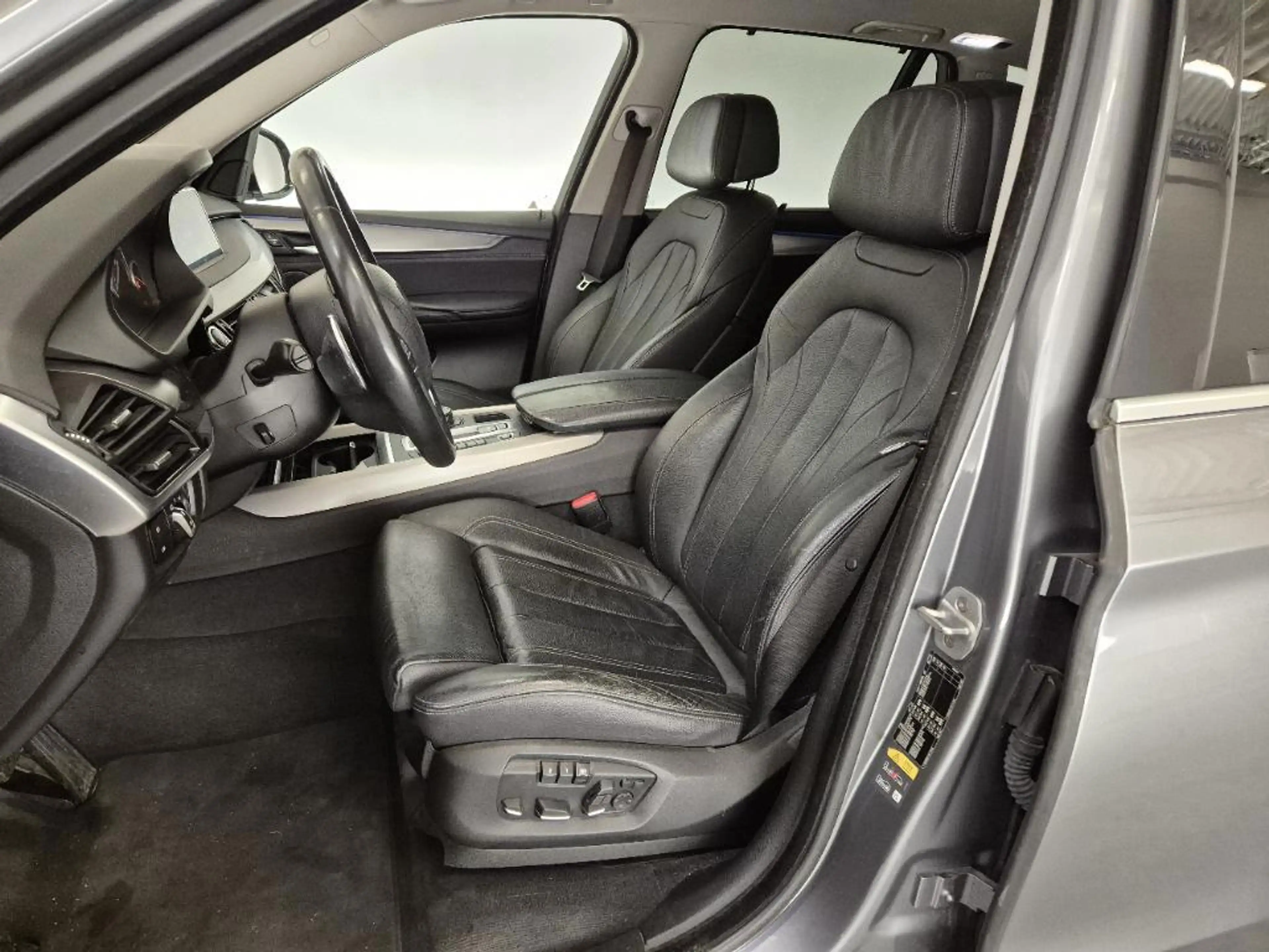 BMW X5 XDrive40e iPerformance High Executive — photo 13