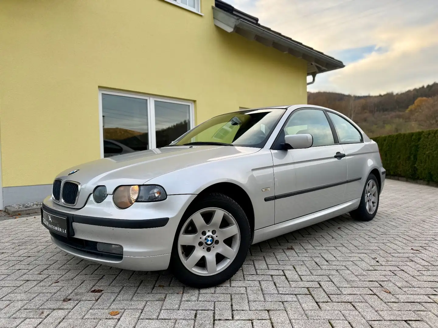 BMW 316 ti Compact Klima+SD-SHZ-TÜV bis 11/2027 Argent - 2