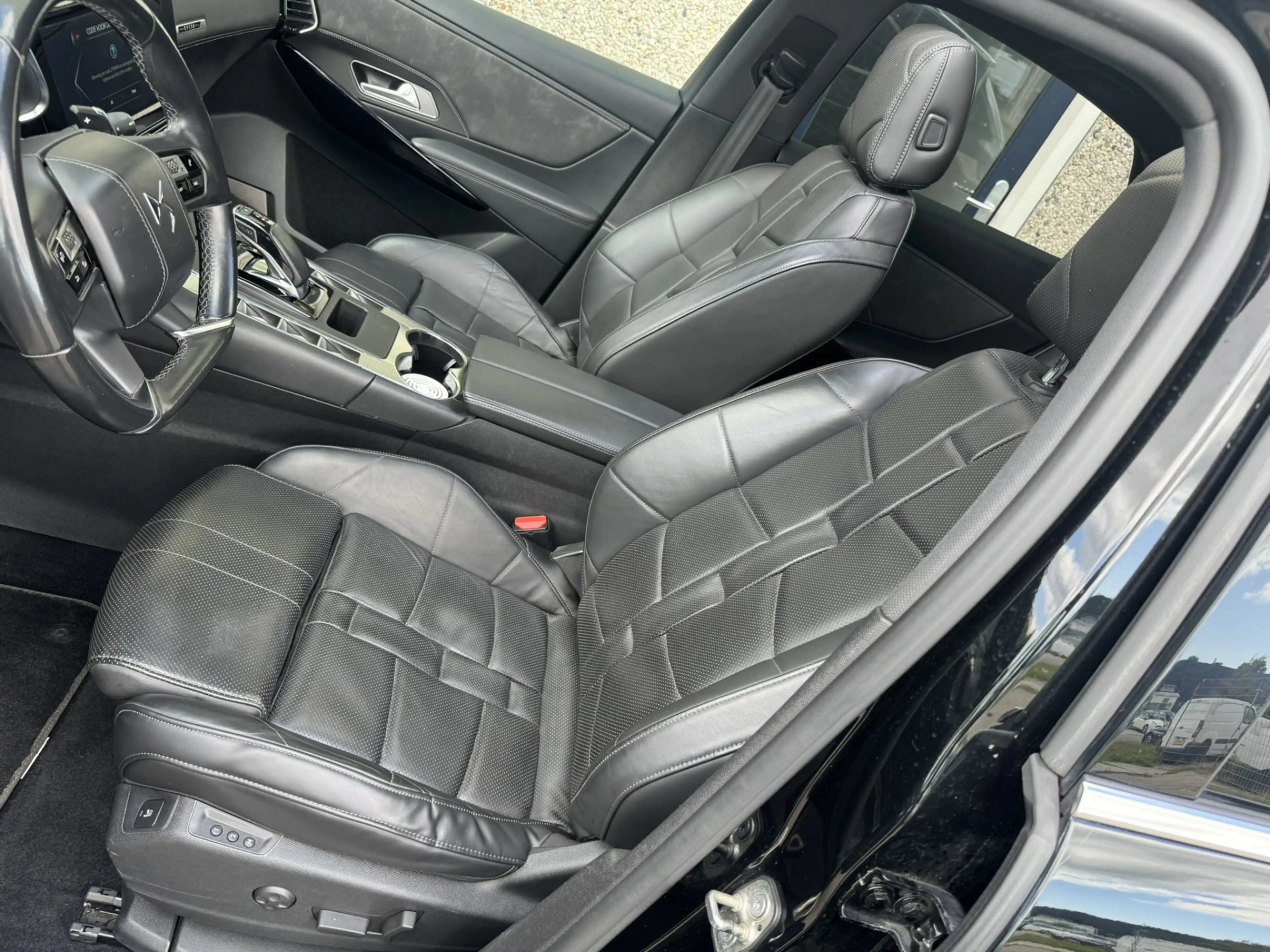 DS Automobiles DS 7 Crossback 7 E-TENSE 4X4 OPERA SOH 97% VOL PANO ACC MASSAGE — photo 14