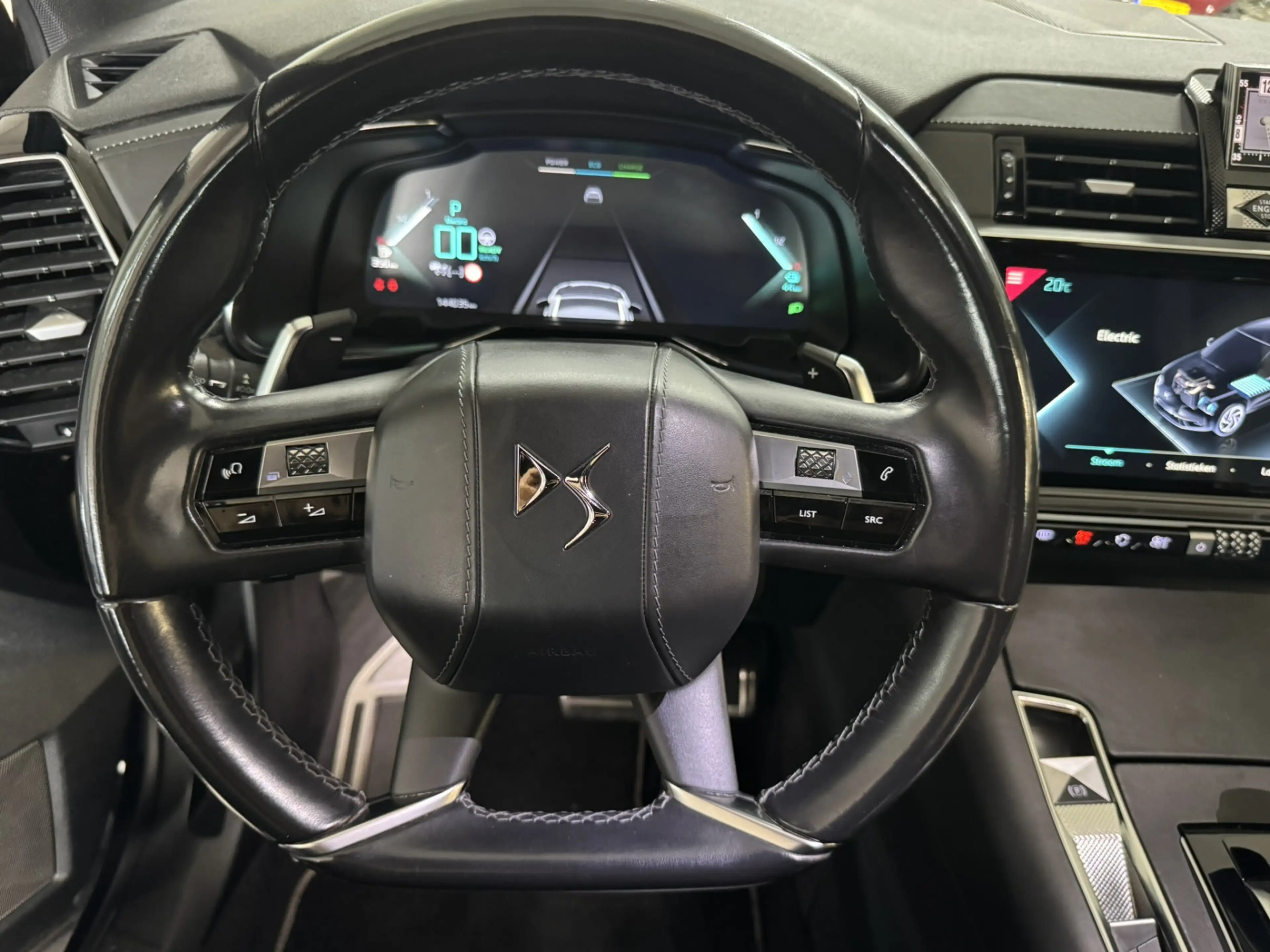 DS Automobiles DS 7 Crossback 7 E-TENSE 4X4 OPERA SOH 97% VOL PANO ACC MASSAGE — photo 32