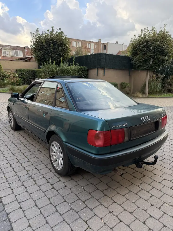 Audi 80