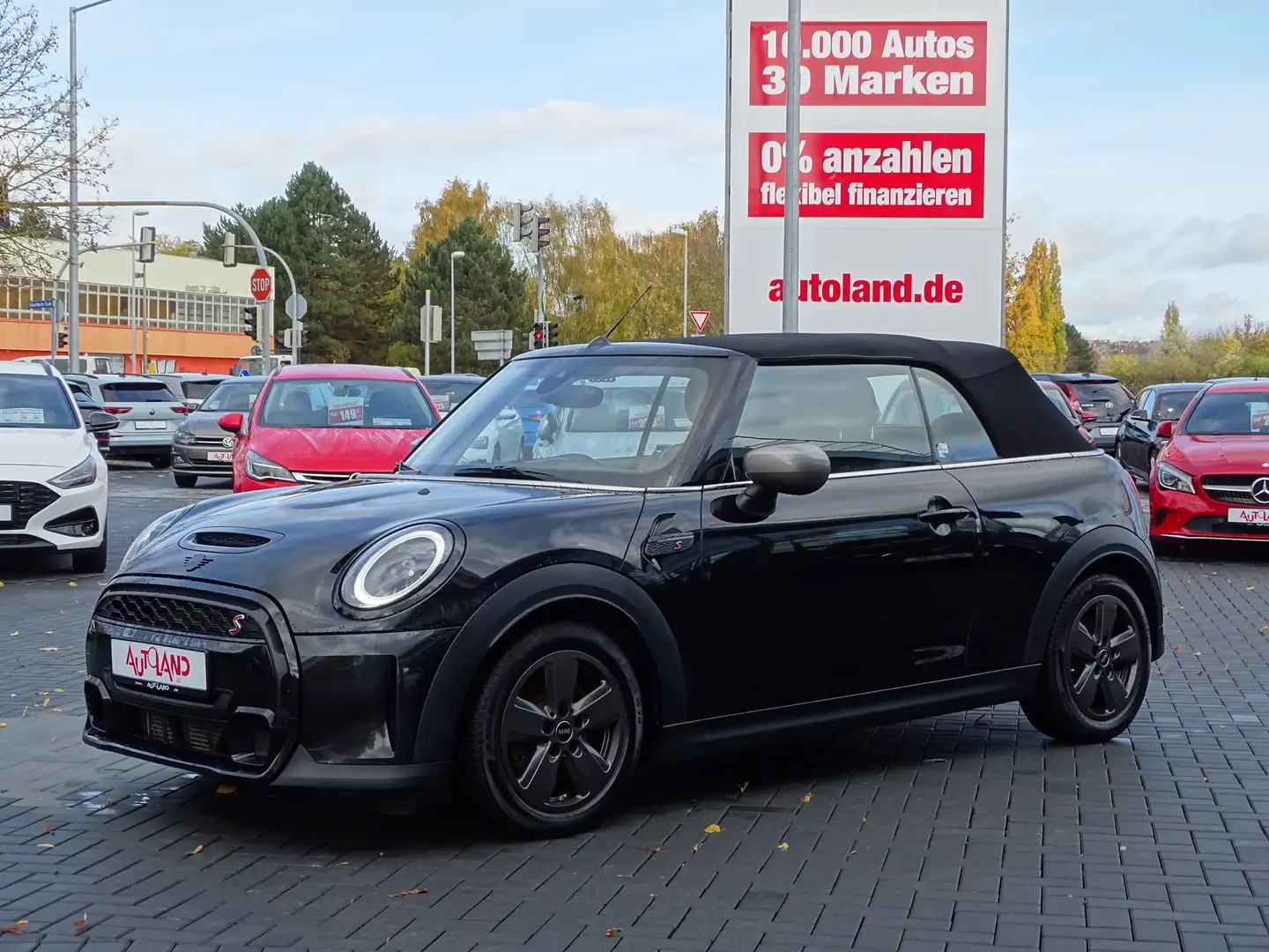 MINI Cooper S Cabrio 2.0 Yours Aut. LED Navi Kamera Schwarz - 2