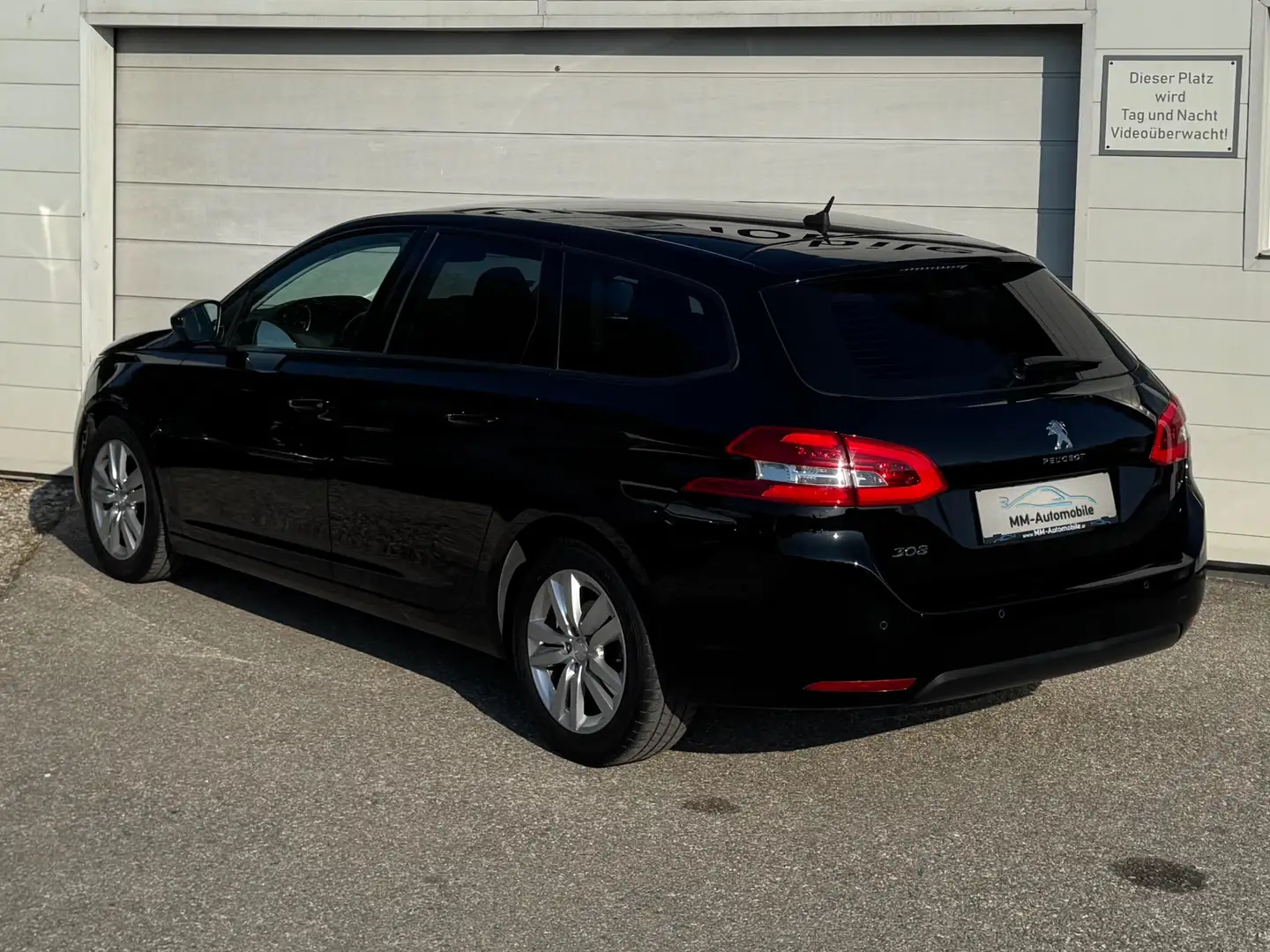 Peugeot 308 308 SW 1,5 BlueHDI*SHZ*PDC*NAVI*uvm Schwarz - 2