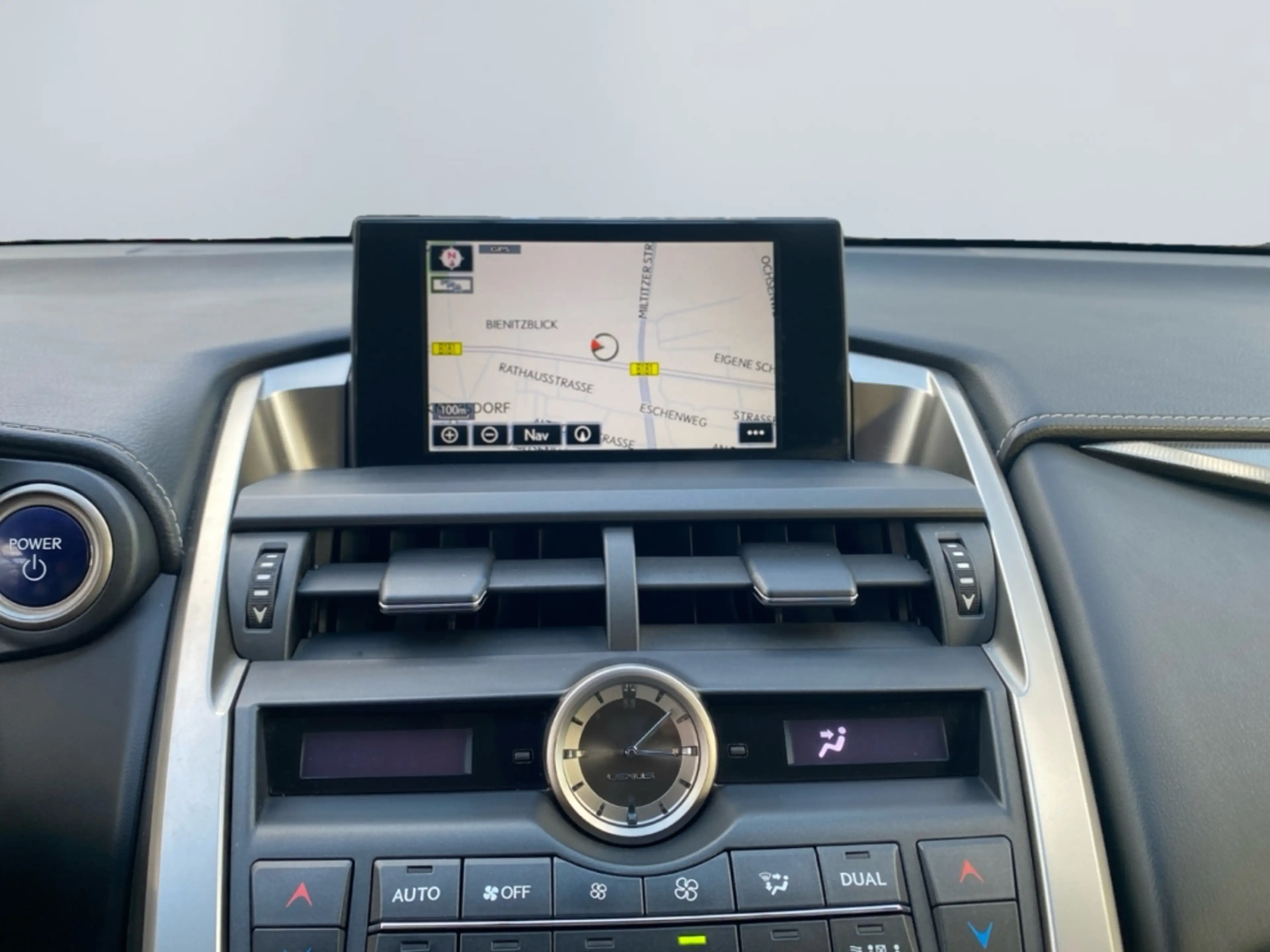 Lexus NX 300h Business Edition *LED*RCam*SHZ*Navi*PDC* — photo 15