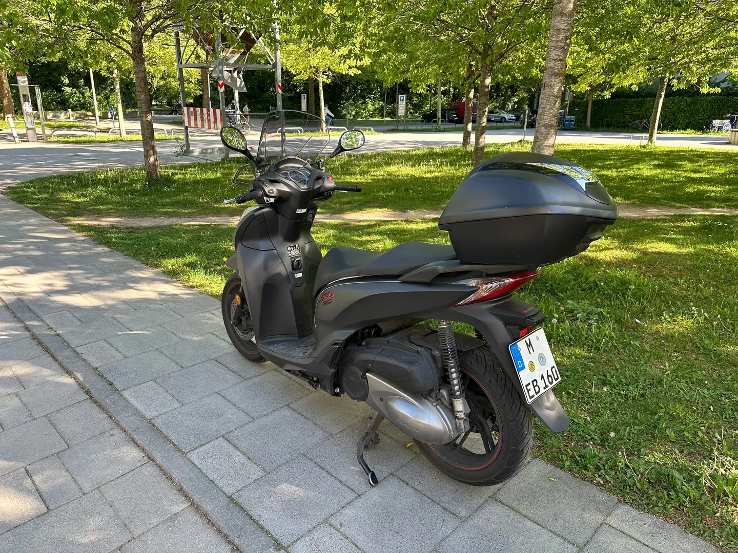 Honda SH 300 Чёрный - 2