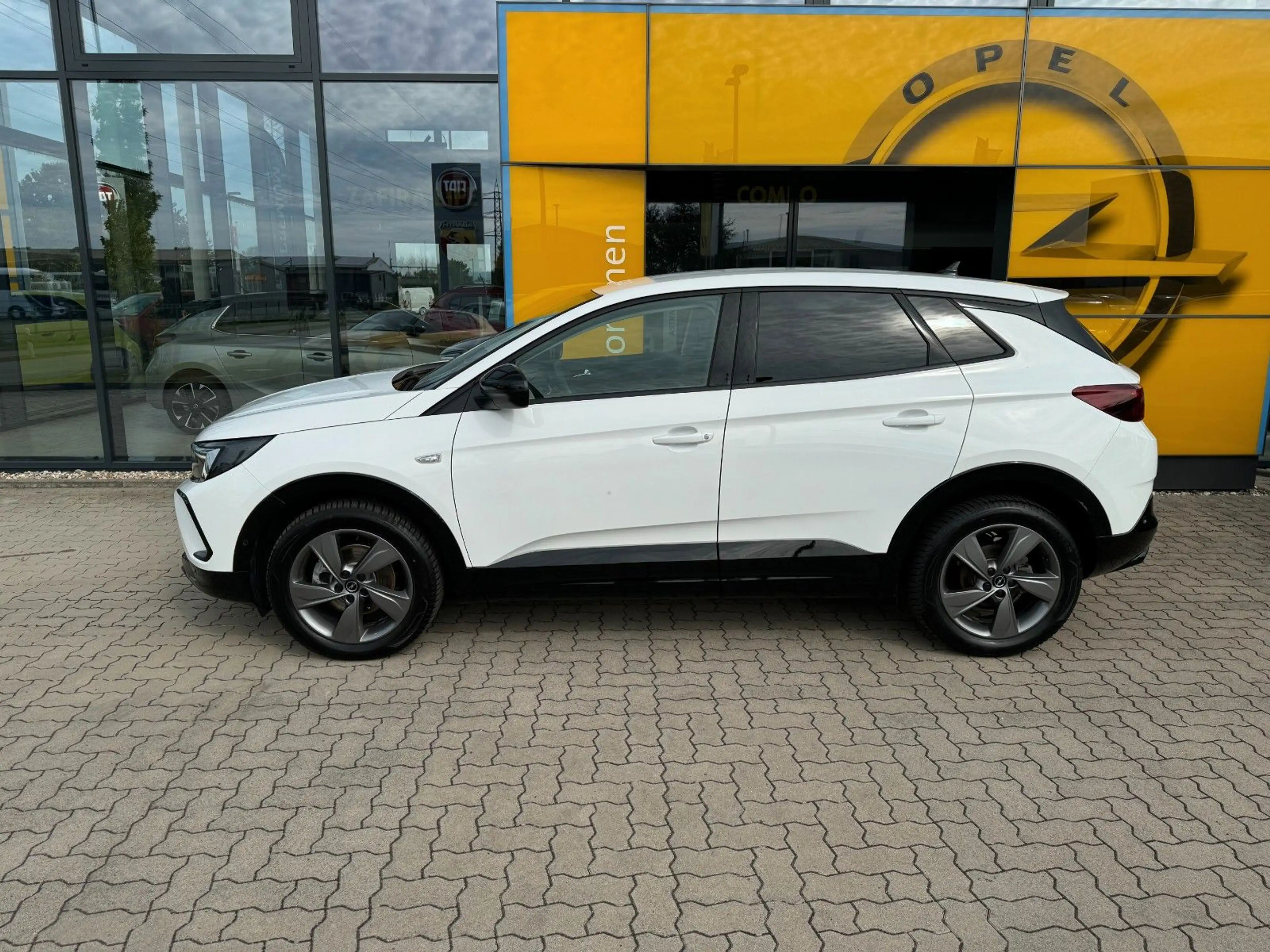 Opel Grandland X Grandland 1.2 Turbo 130 GS Line, AHK, LED — photo 2