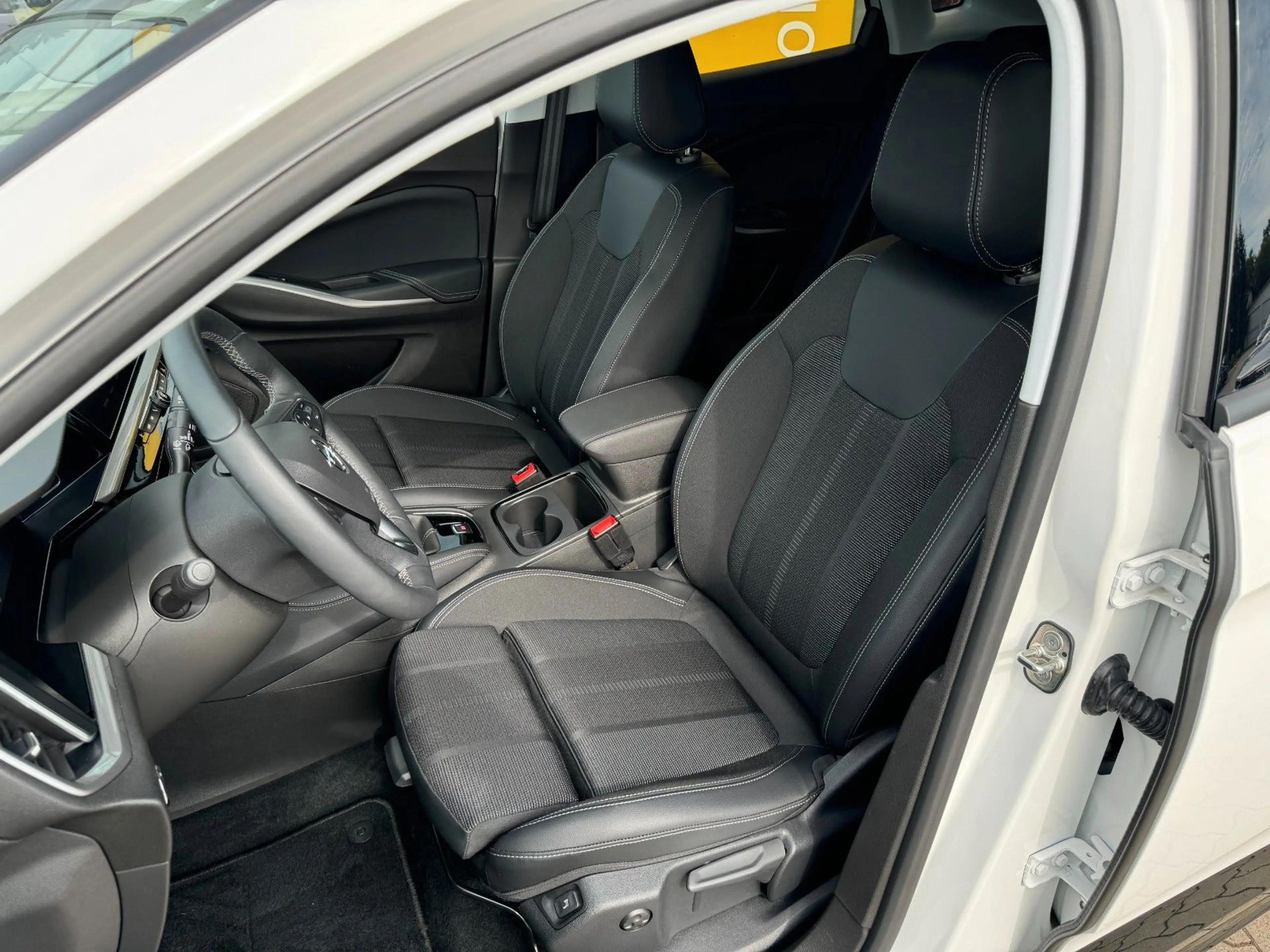 Opel Grandland X Grandland 1.2 Turbo 130 GS Line, AHK, LED — photo 5