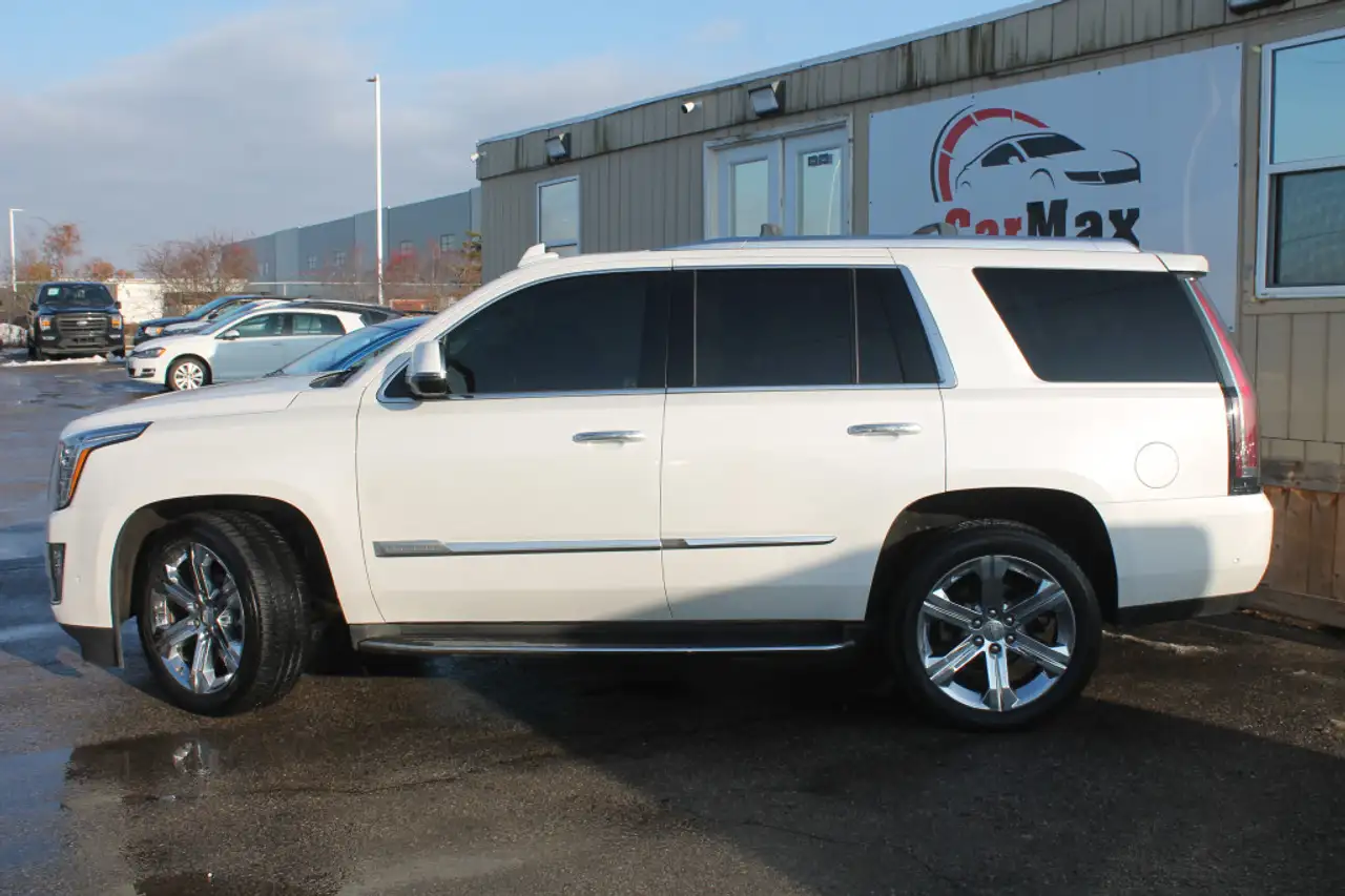 Cadillac Escalade снимка Cadillac Escalade